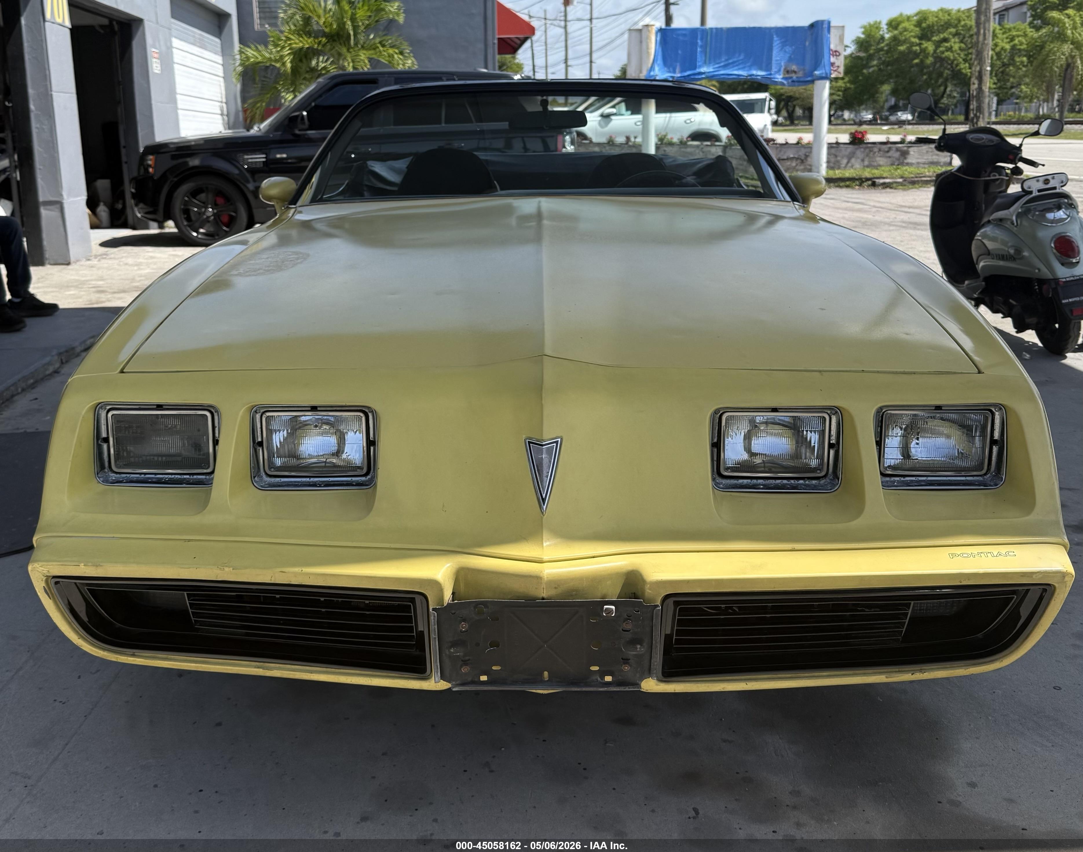 PONTIAC FIREBIRD image 6