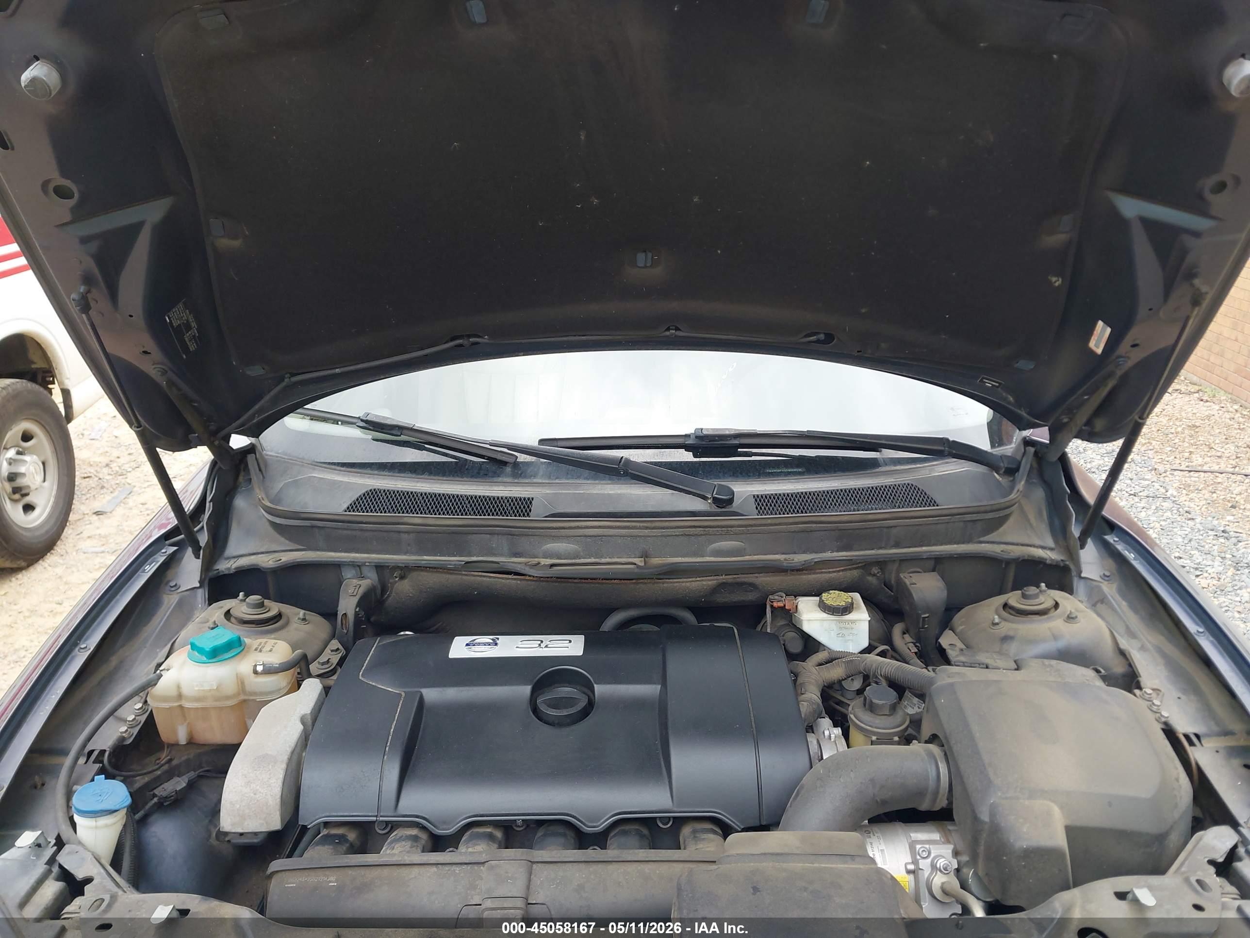 VOLVO XC90 image 10