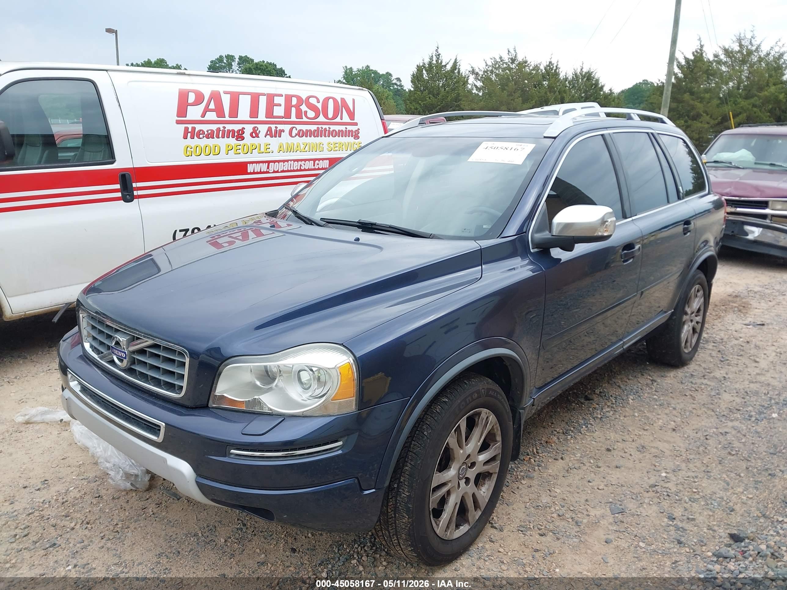 VOLVO XC90 image 2