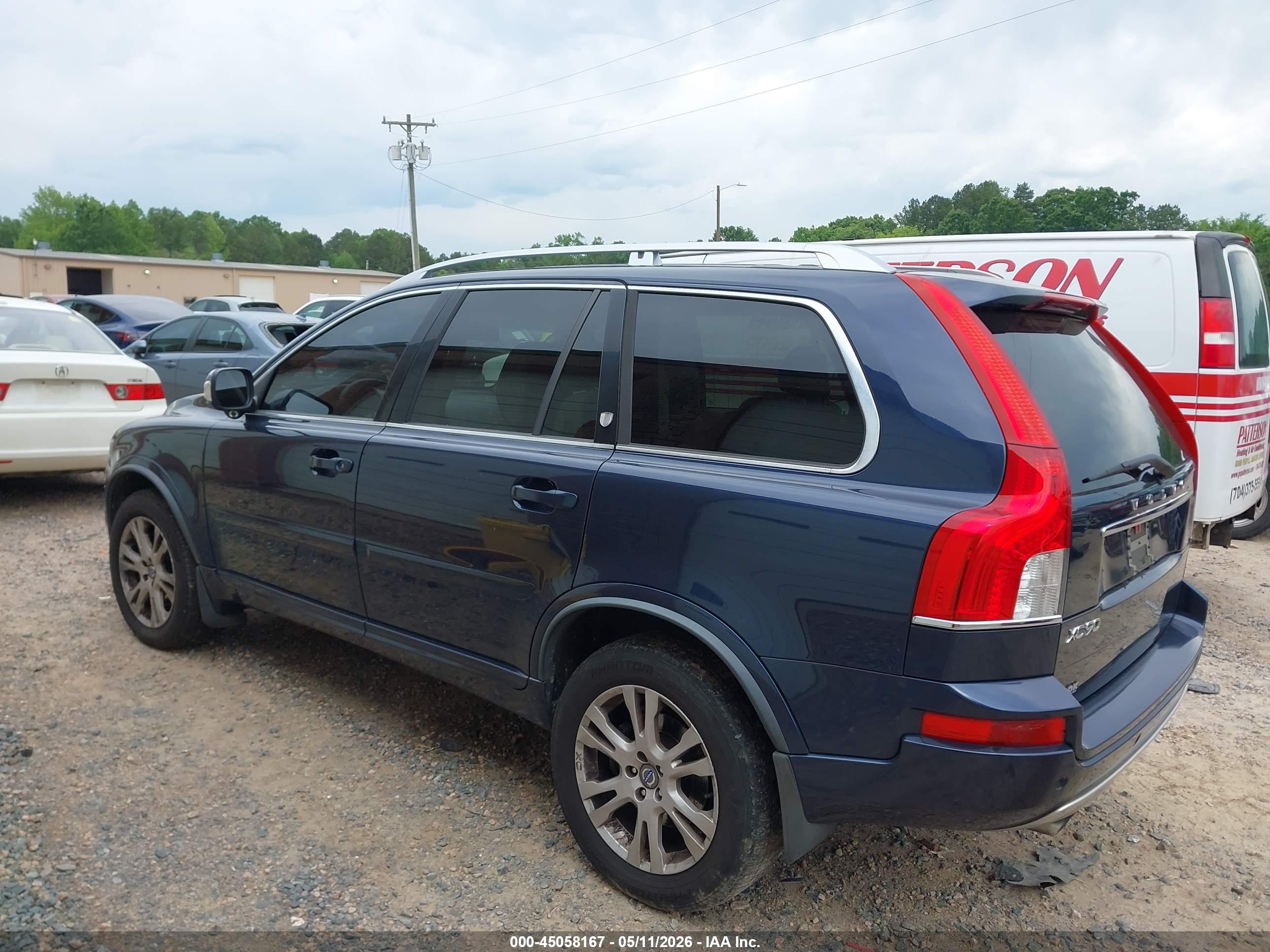 VOLVO XC90 image 3