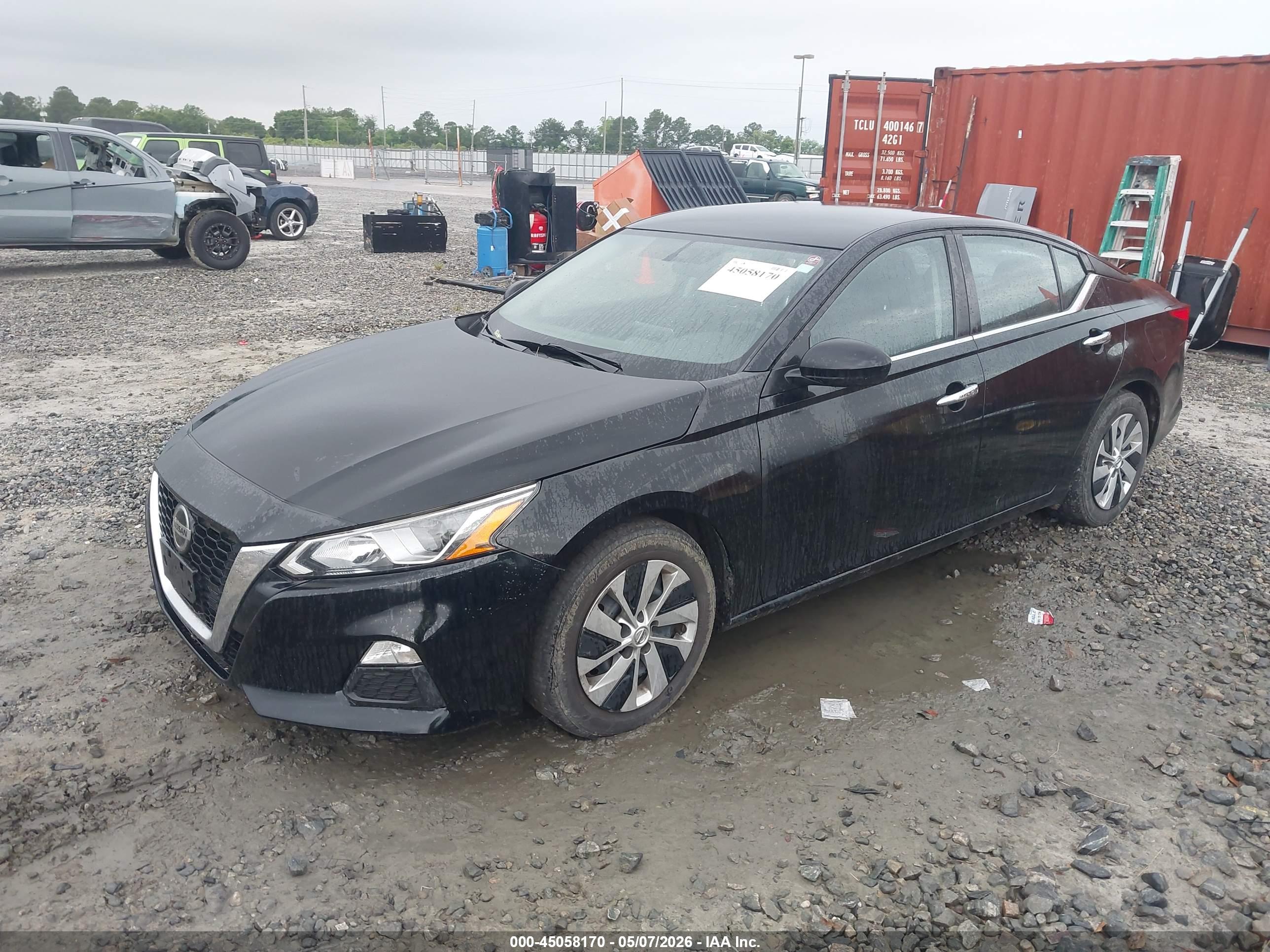 NISSAN ALTIMA image 2