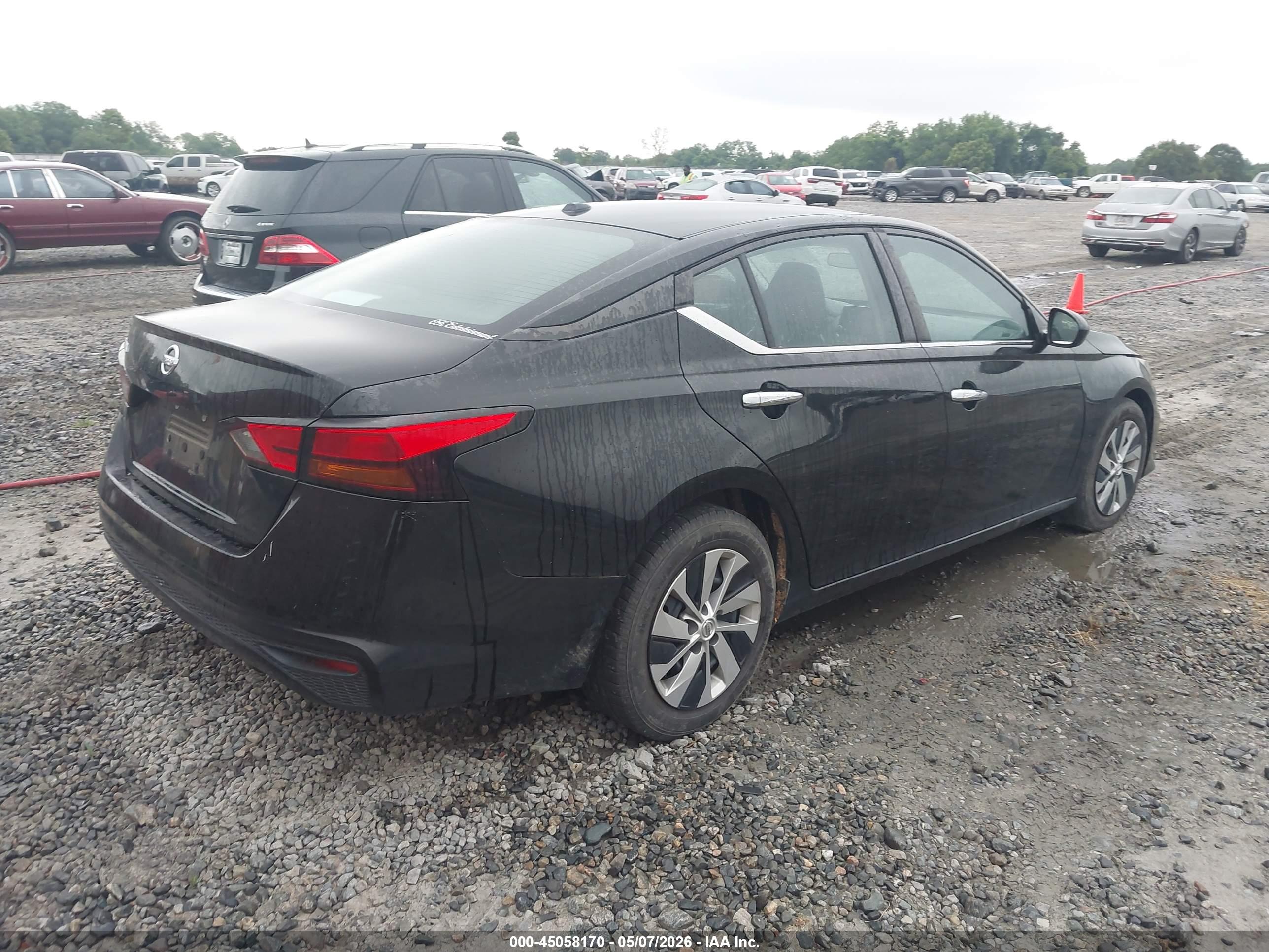 NISSAN ALTIMA image 4