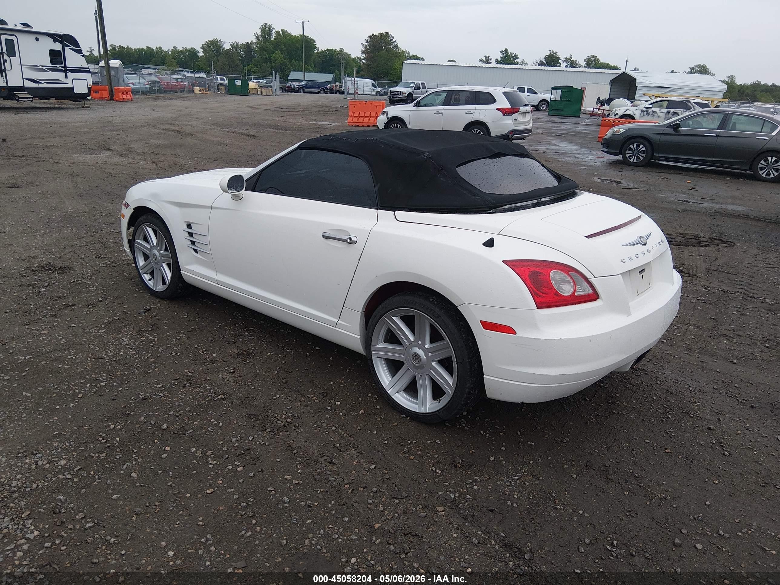 CHRYSLER CROSSFIRE image 3