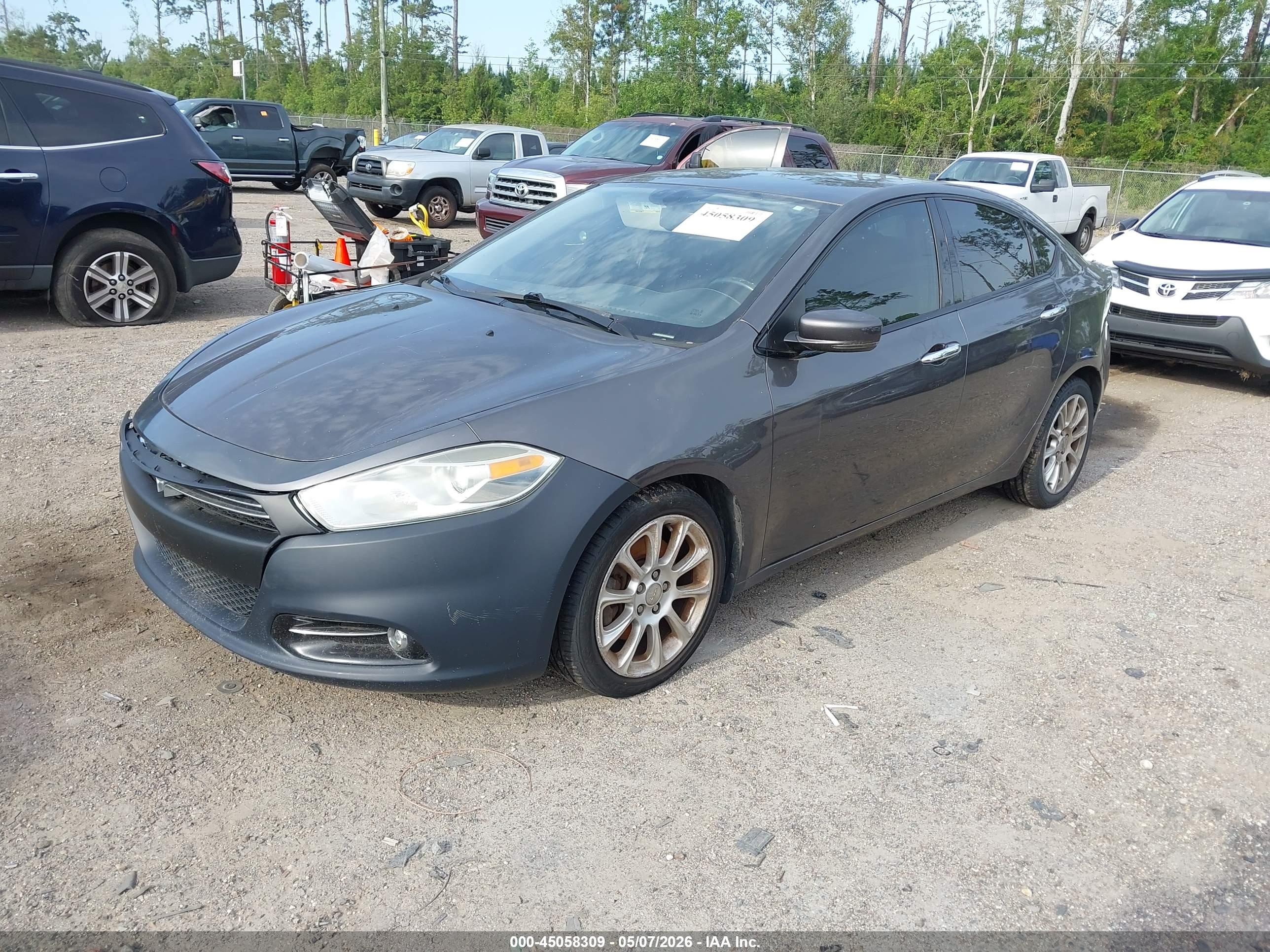 DODGE DART image 2
