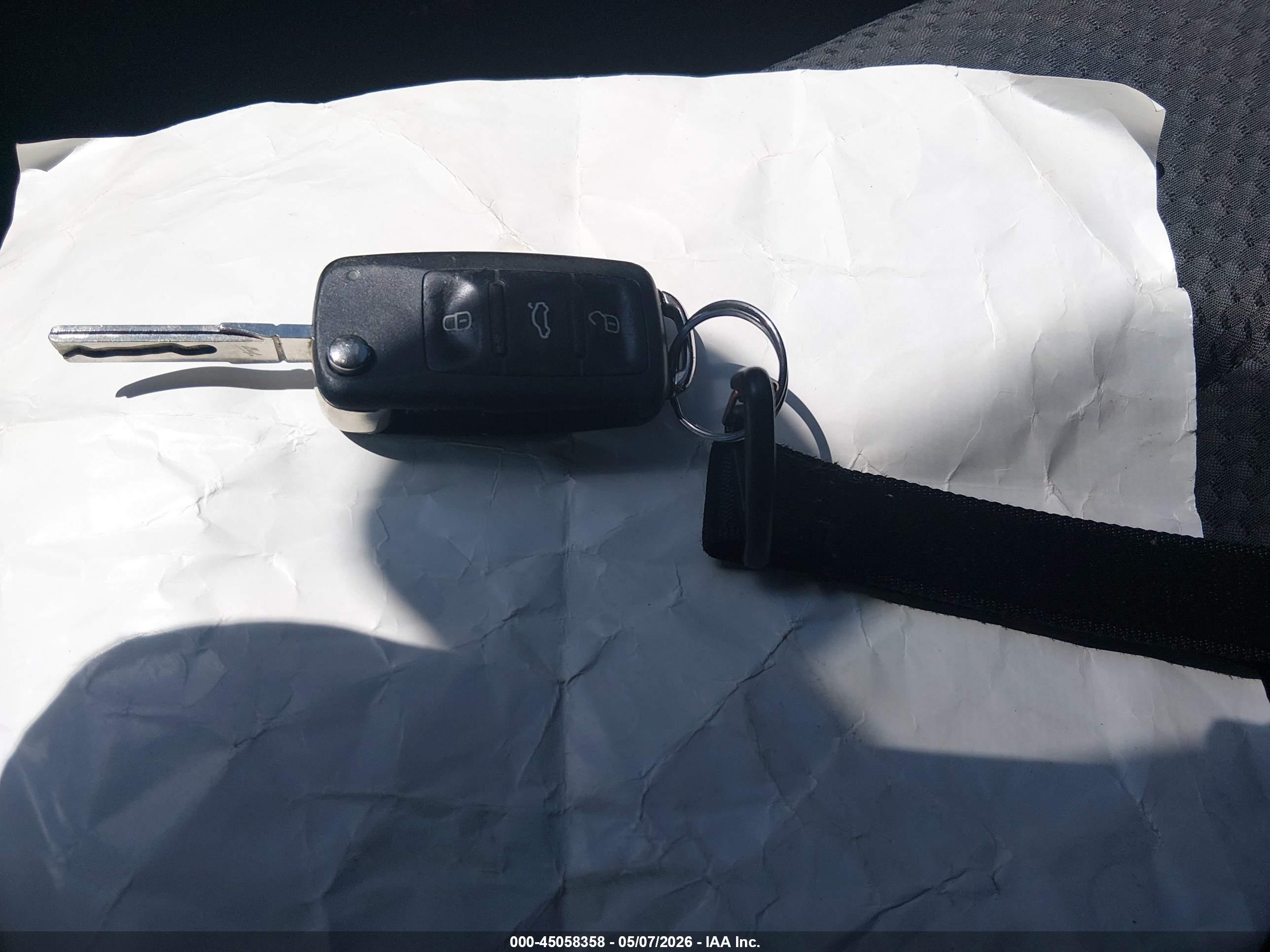 VOLKSWAGEN PASSAT image 11