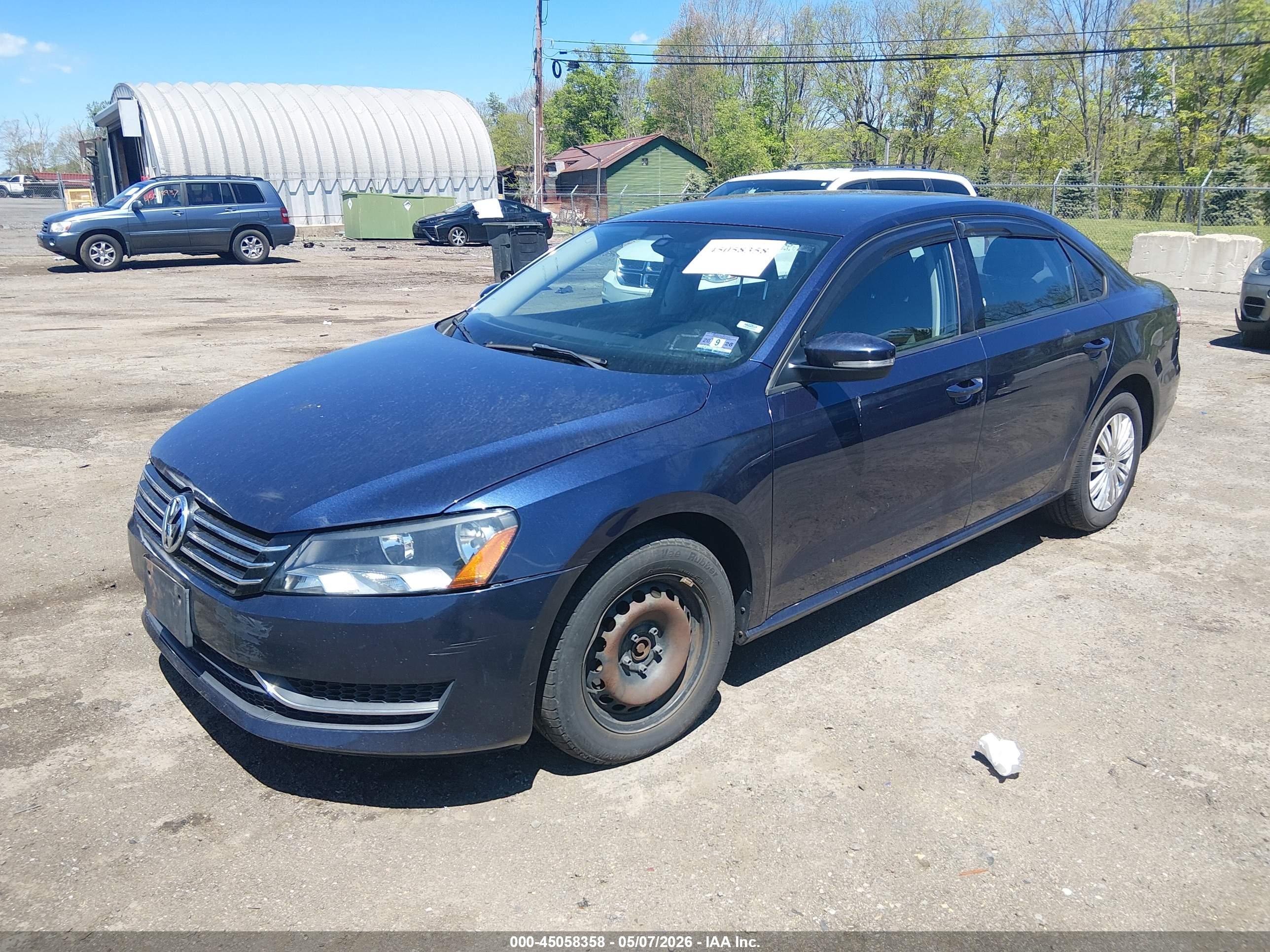 VOLKSWAGEN PASSAT image 2