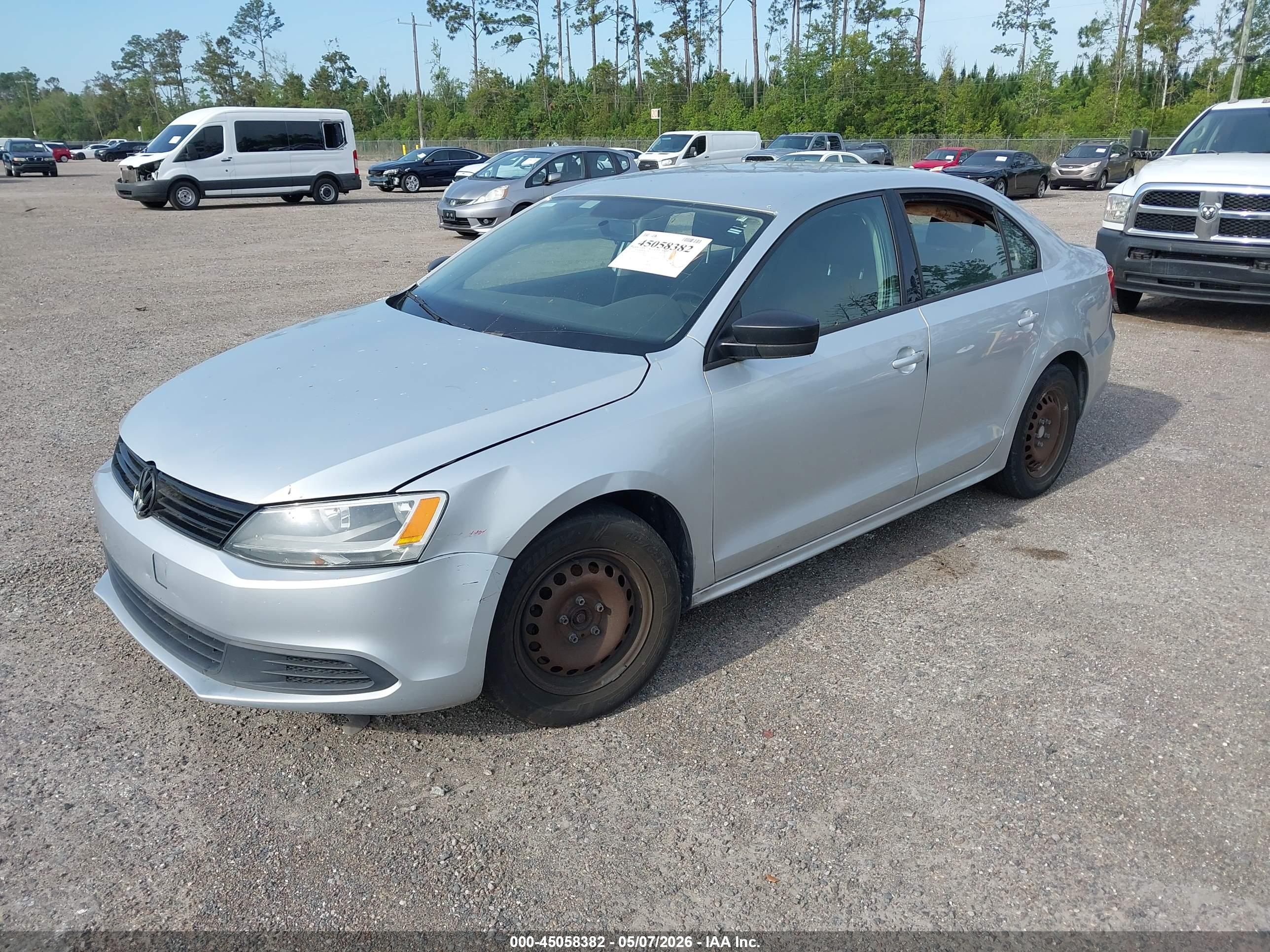 VOLKSWAGEN JETTA image 2