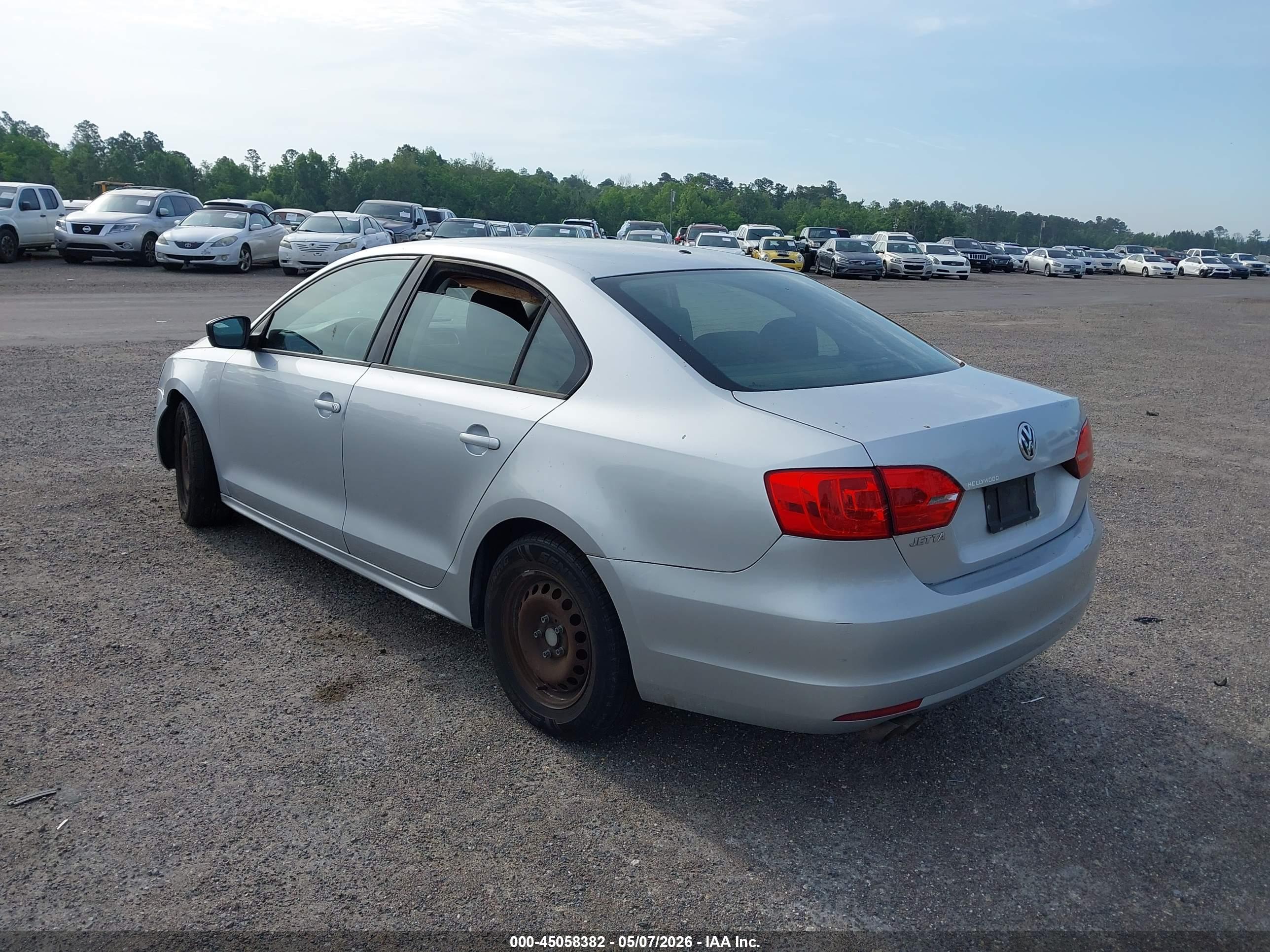 VOLKSWAGEN JETTA image 3