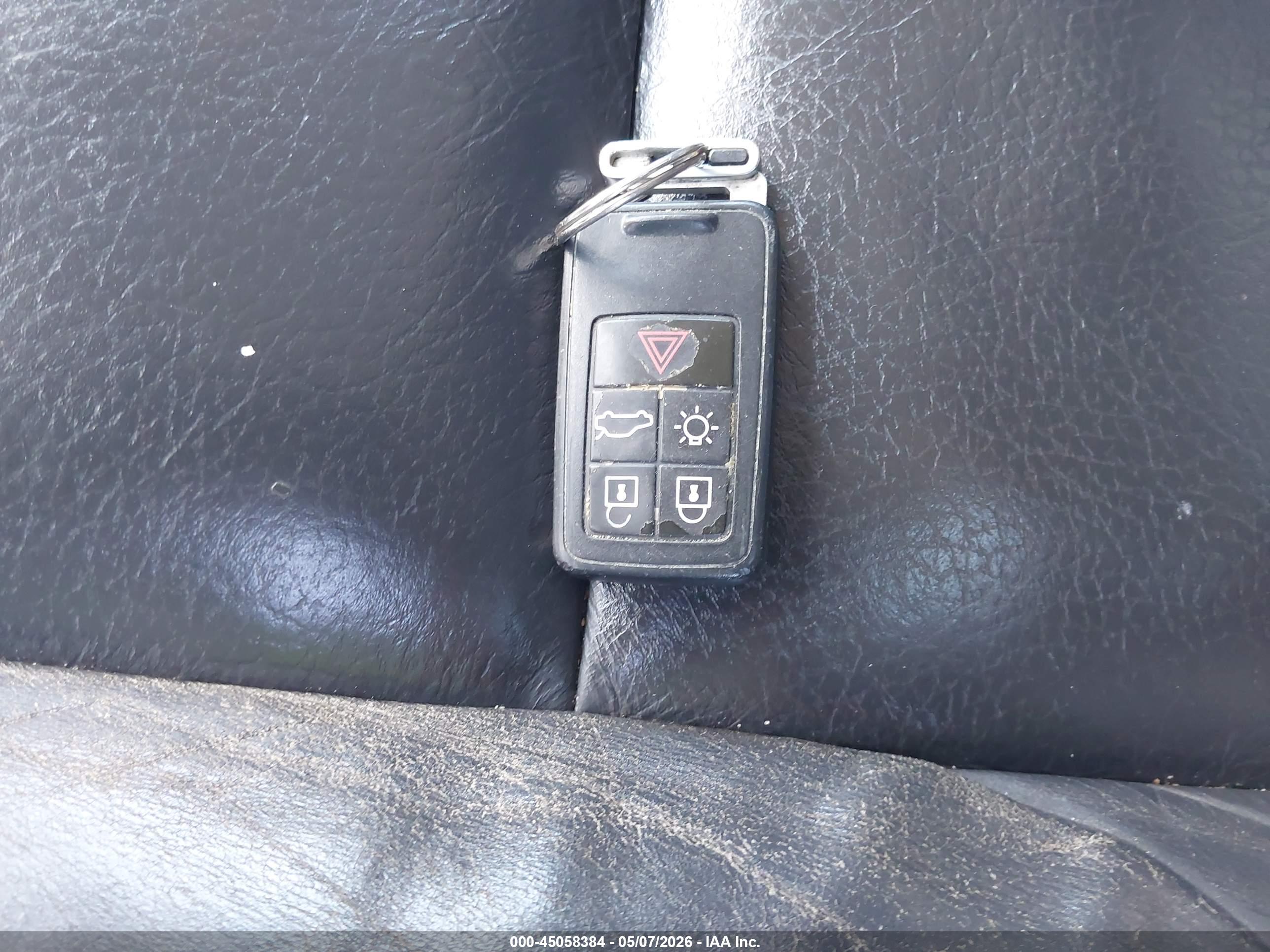 VOLVO S80 image 11