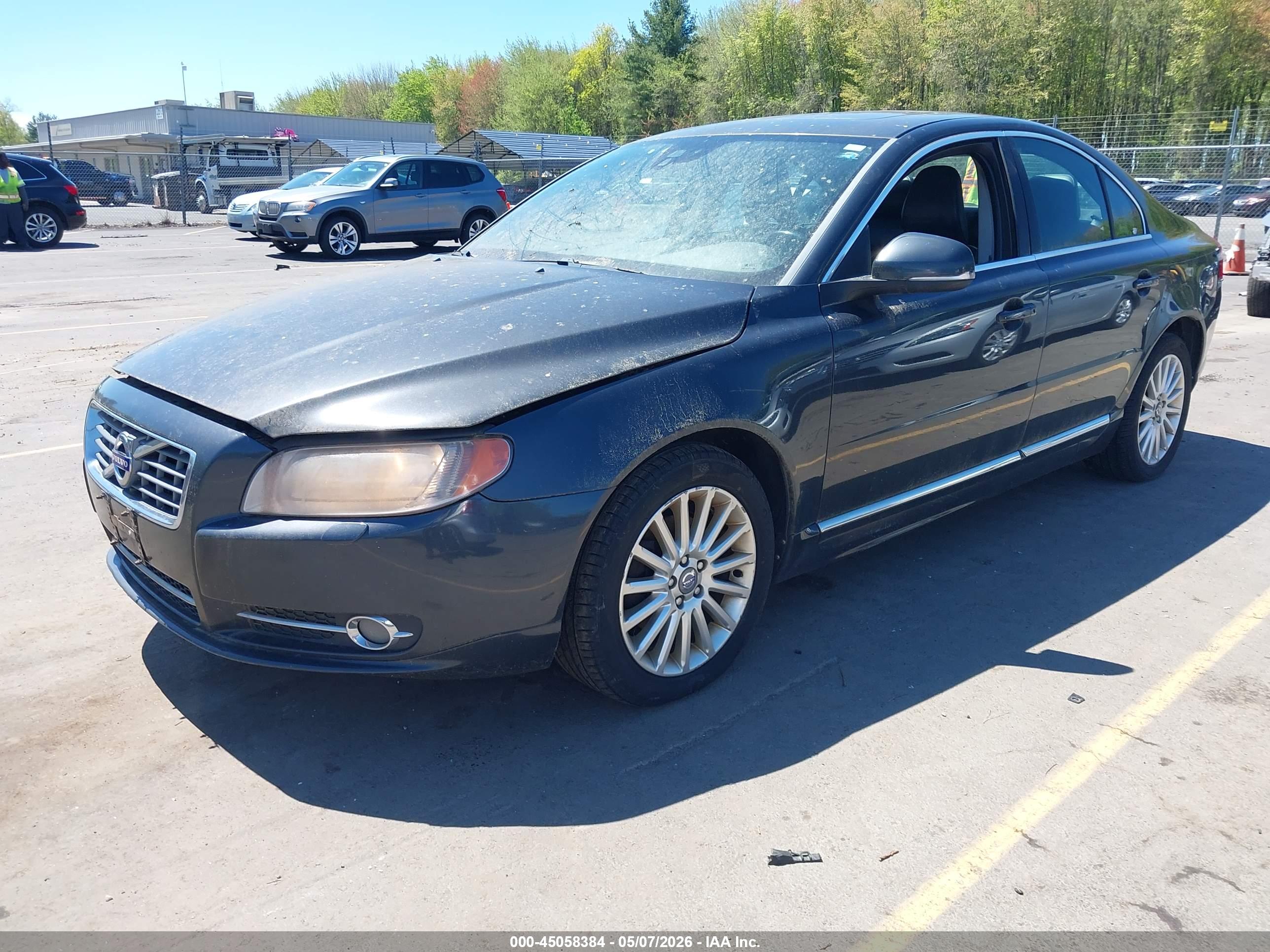 VOLVO S80 image 2