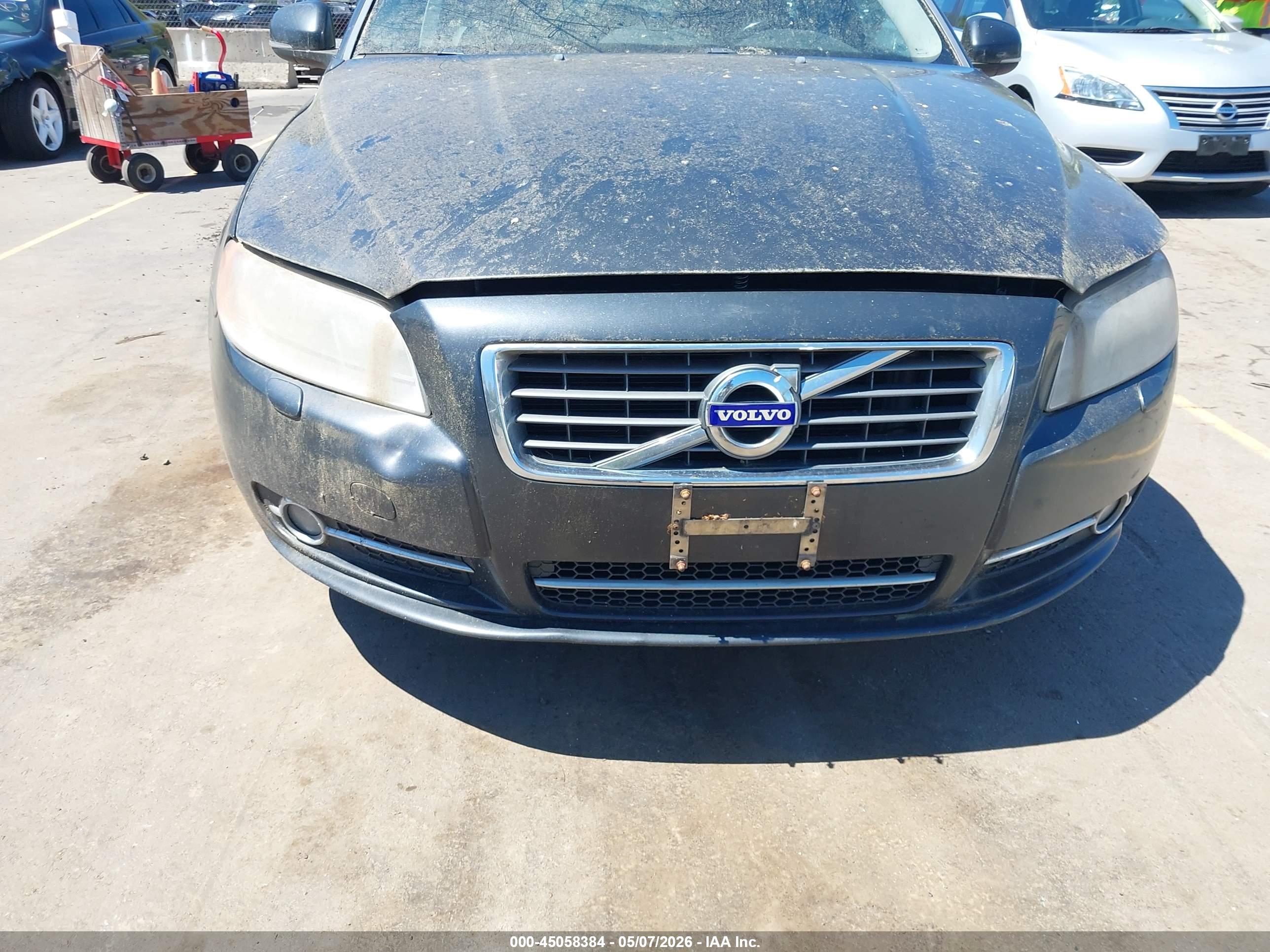 VOLVO S80 image 6