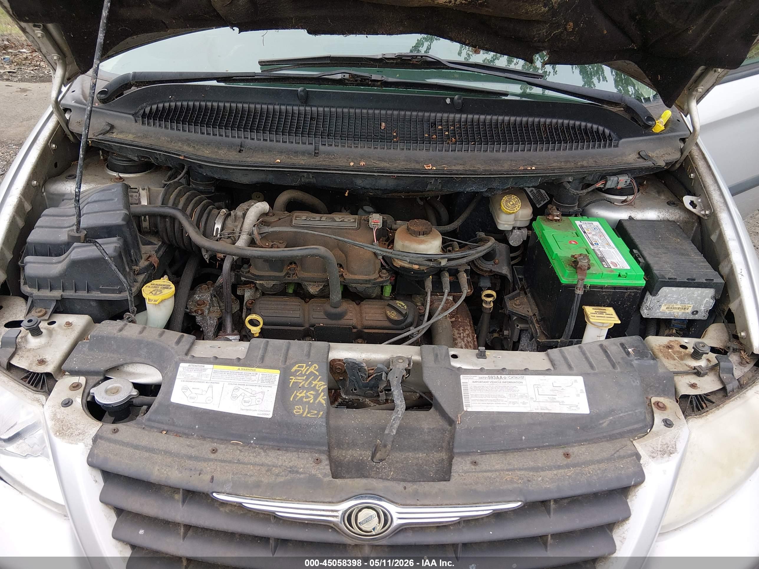 CHRYSLER TOWN image 10