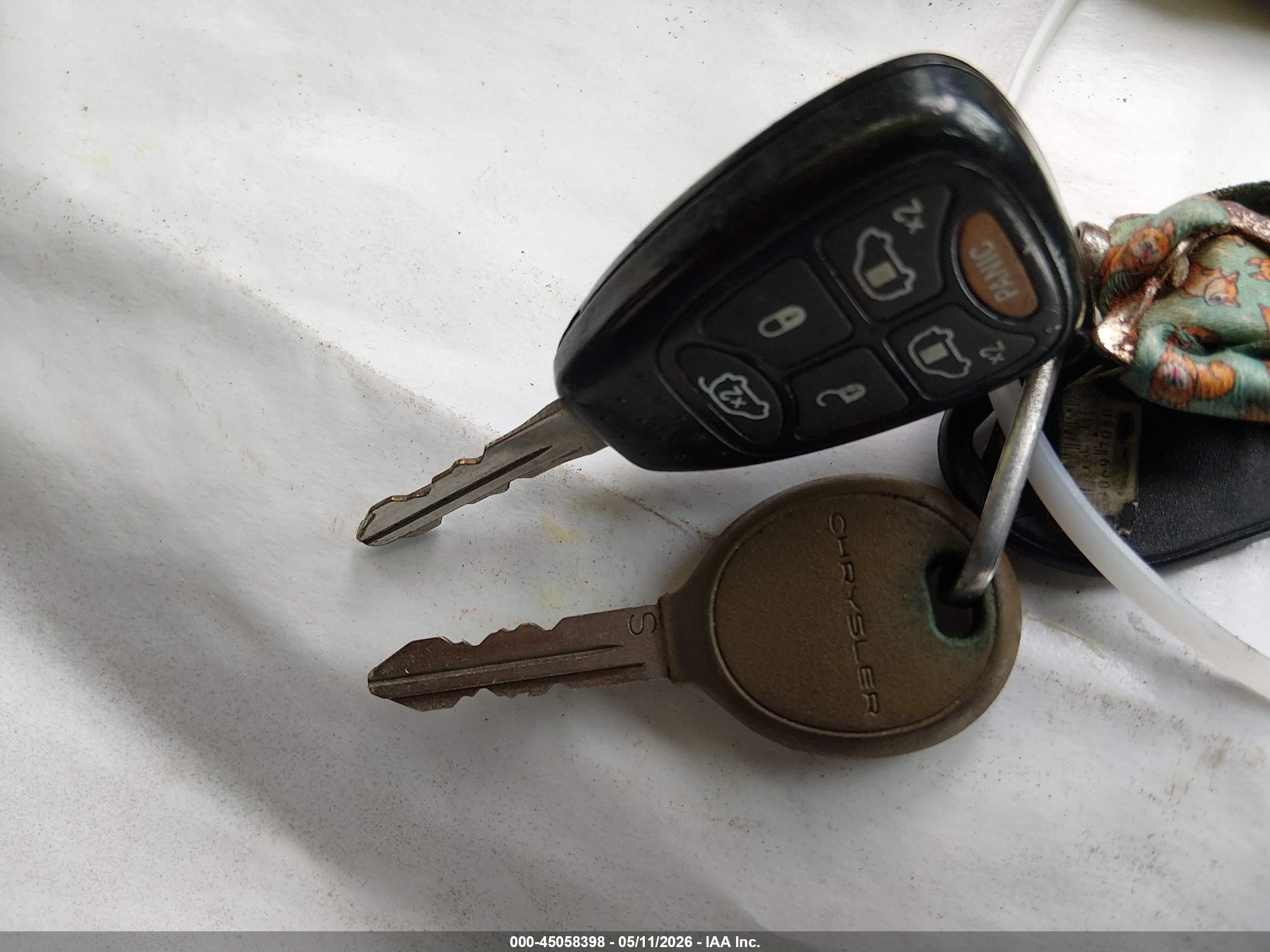 CHRYSLER TOWN image 11
