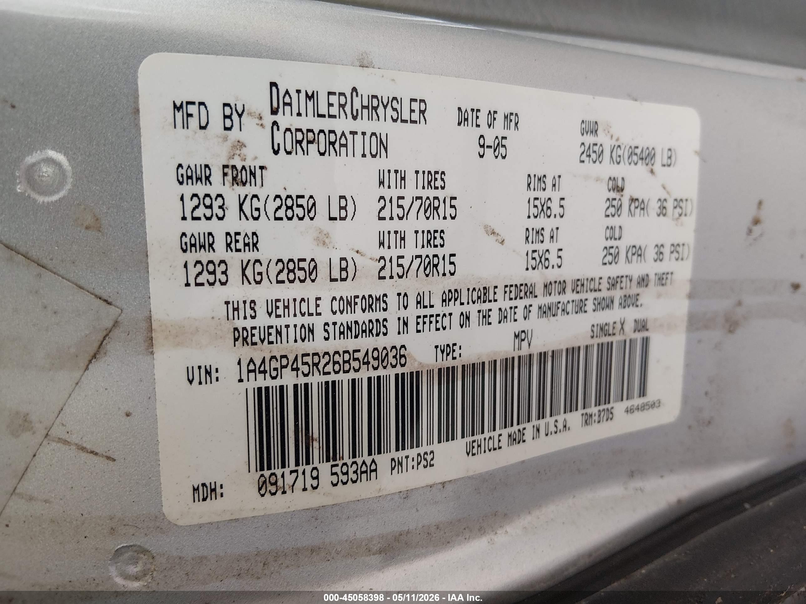 CHRYSLER TOWN image 9