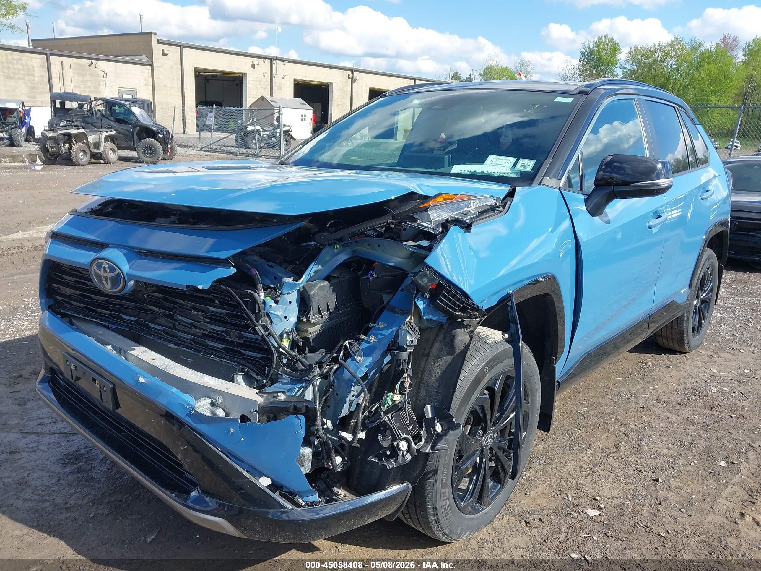 TOYOTA RAV4 image 2