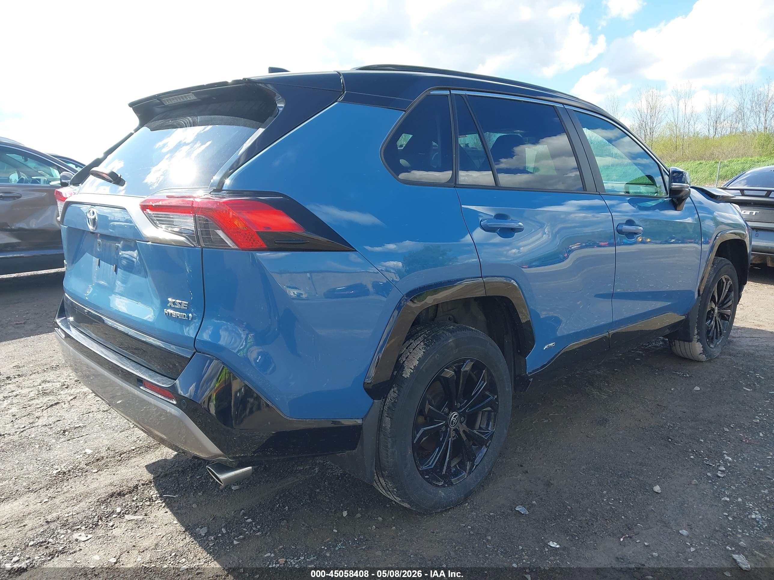 TOYOTA RAV4 image 4