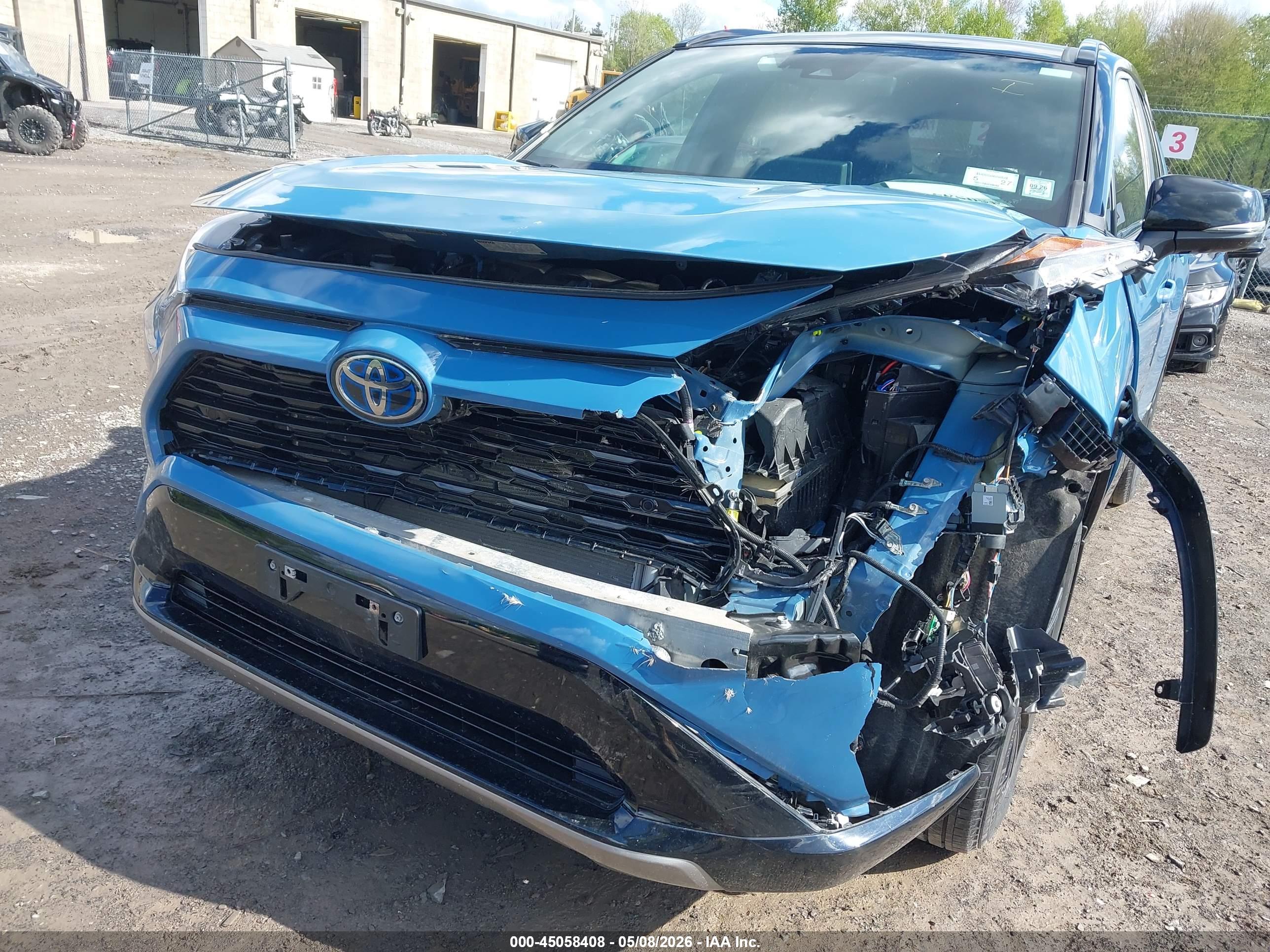 TOYOTA RAV4 image 6