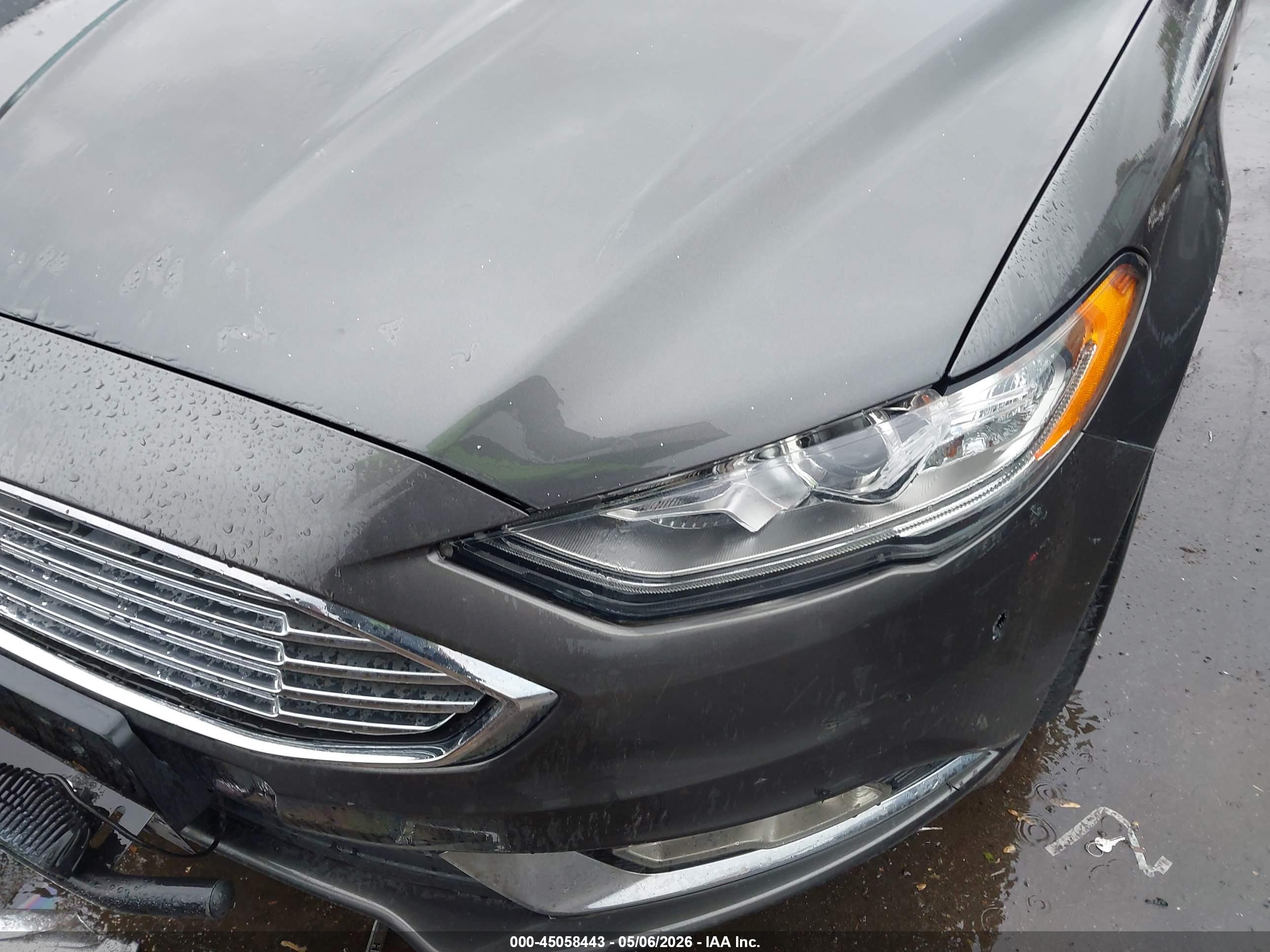 FORD FUSION image 6