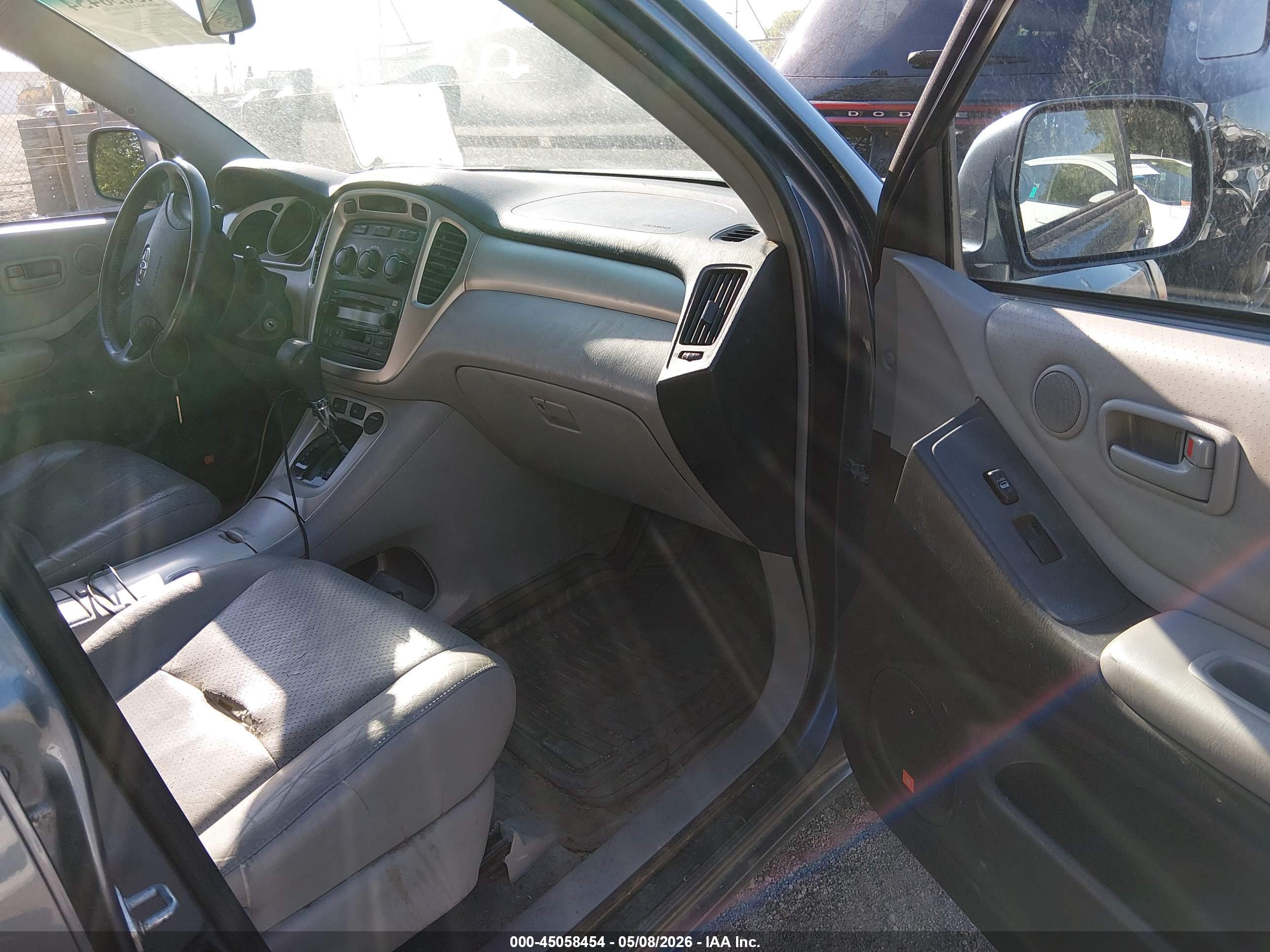 TOYOTA HIGHLANDER image 5