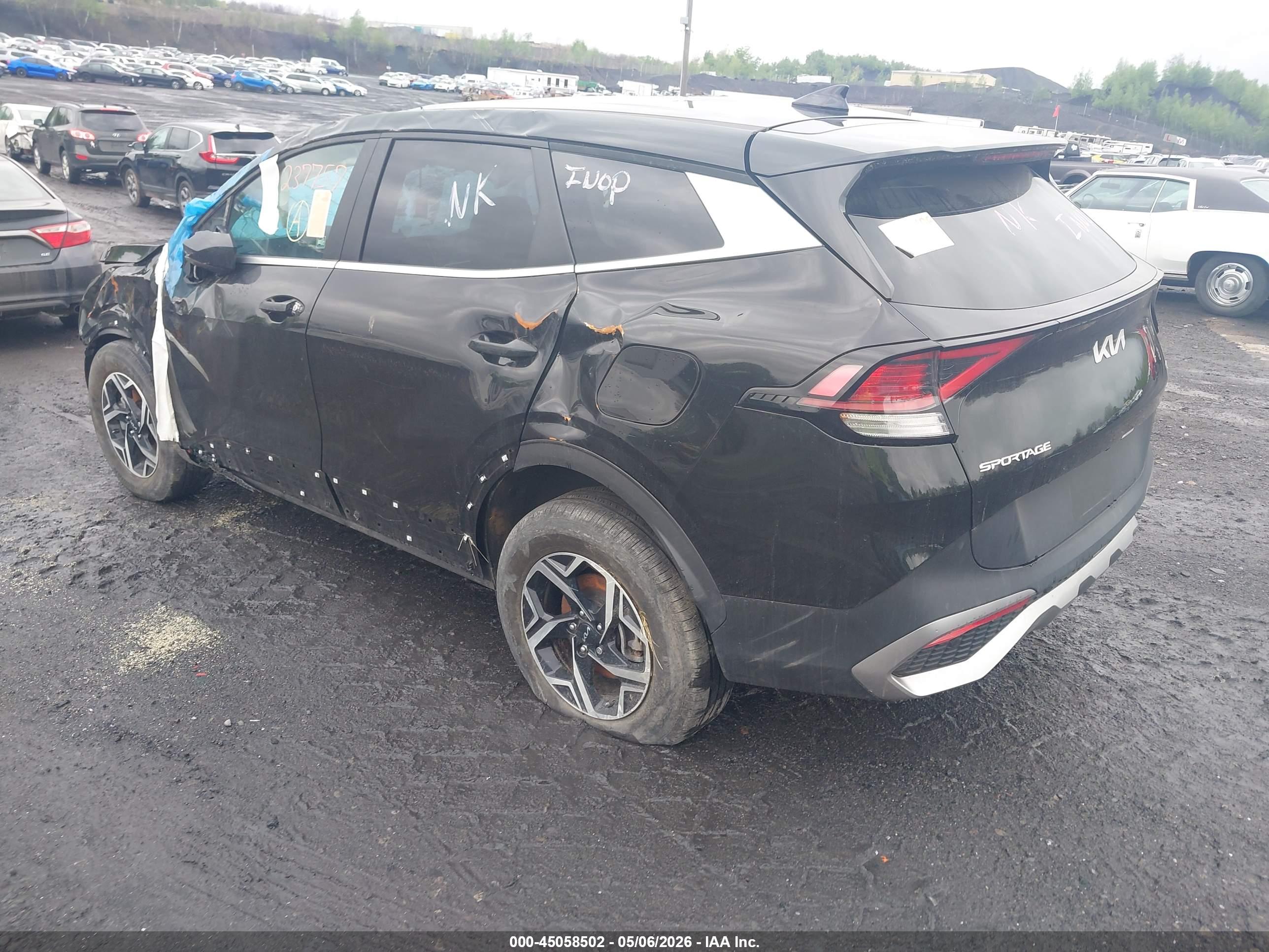 KIA SPORTAGE image 3