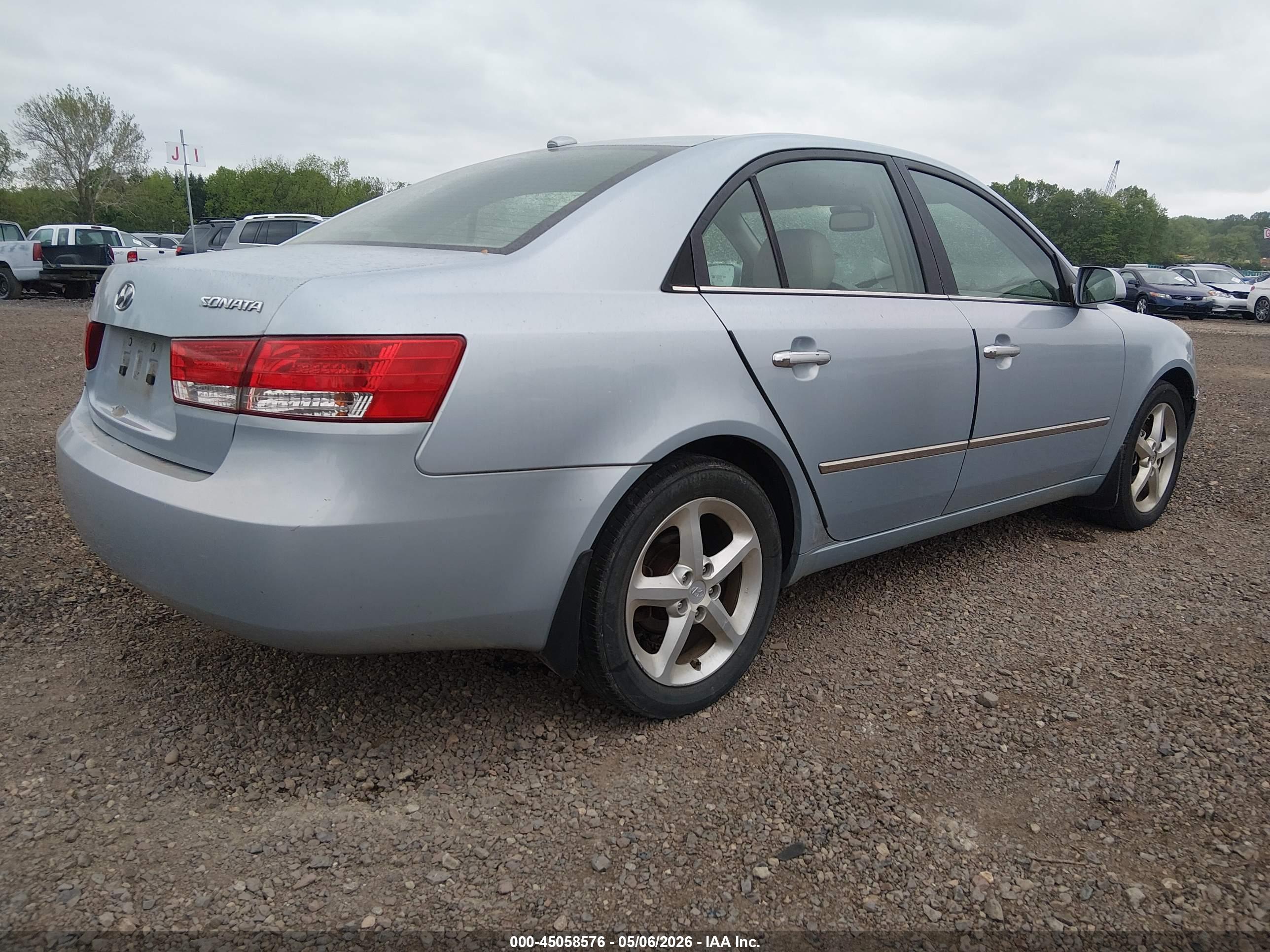 HYUNDAI SONATA image 4