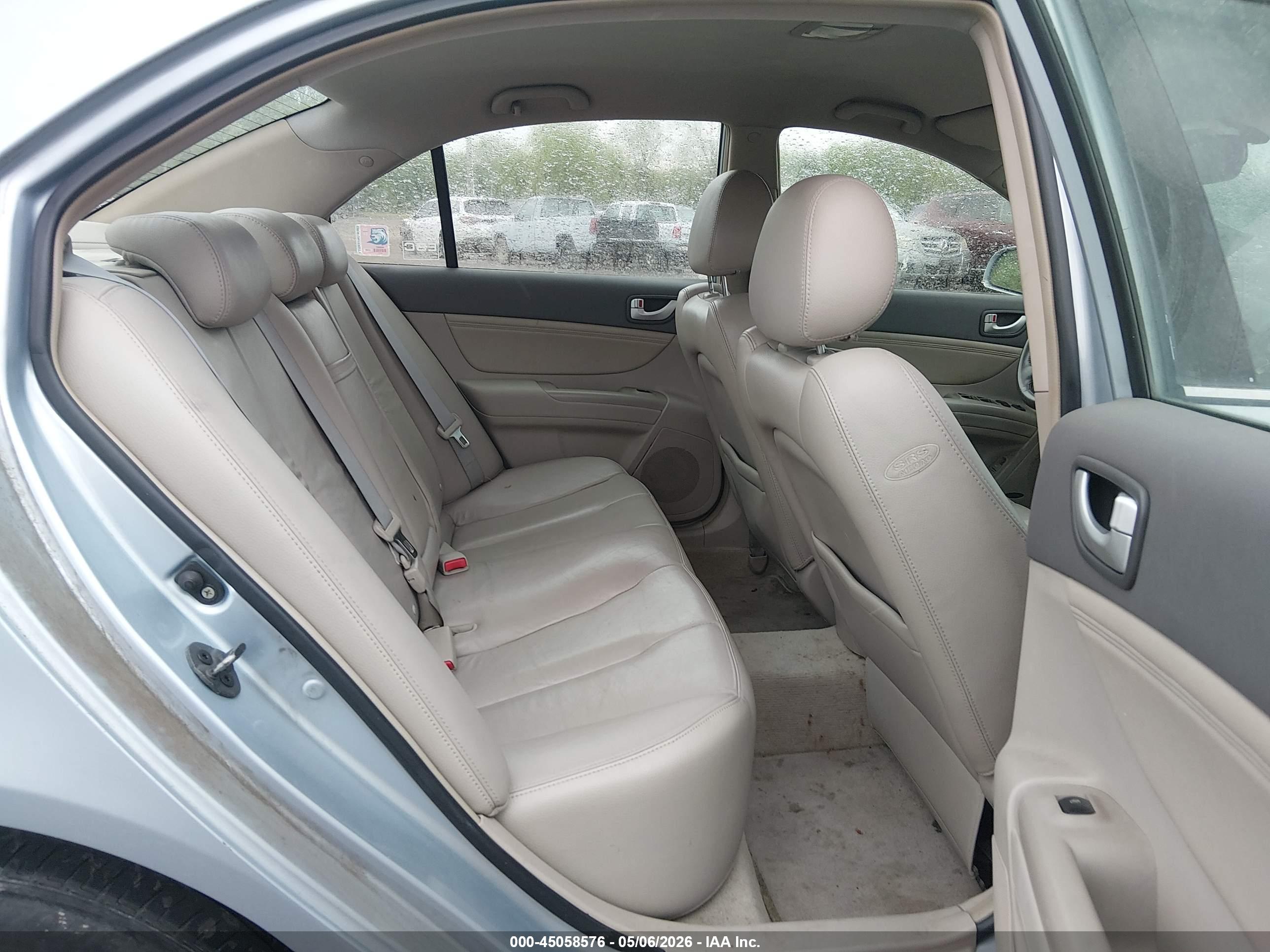 HYUNDAI SONATA image 8