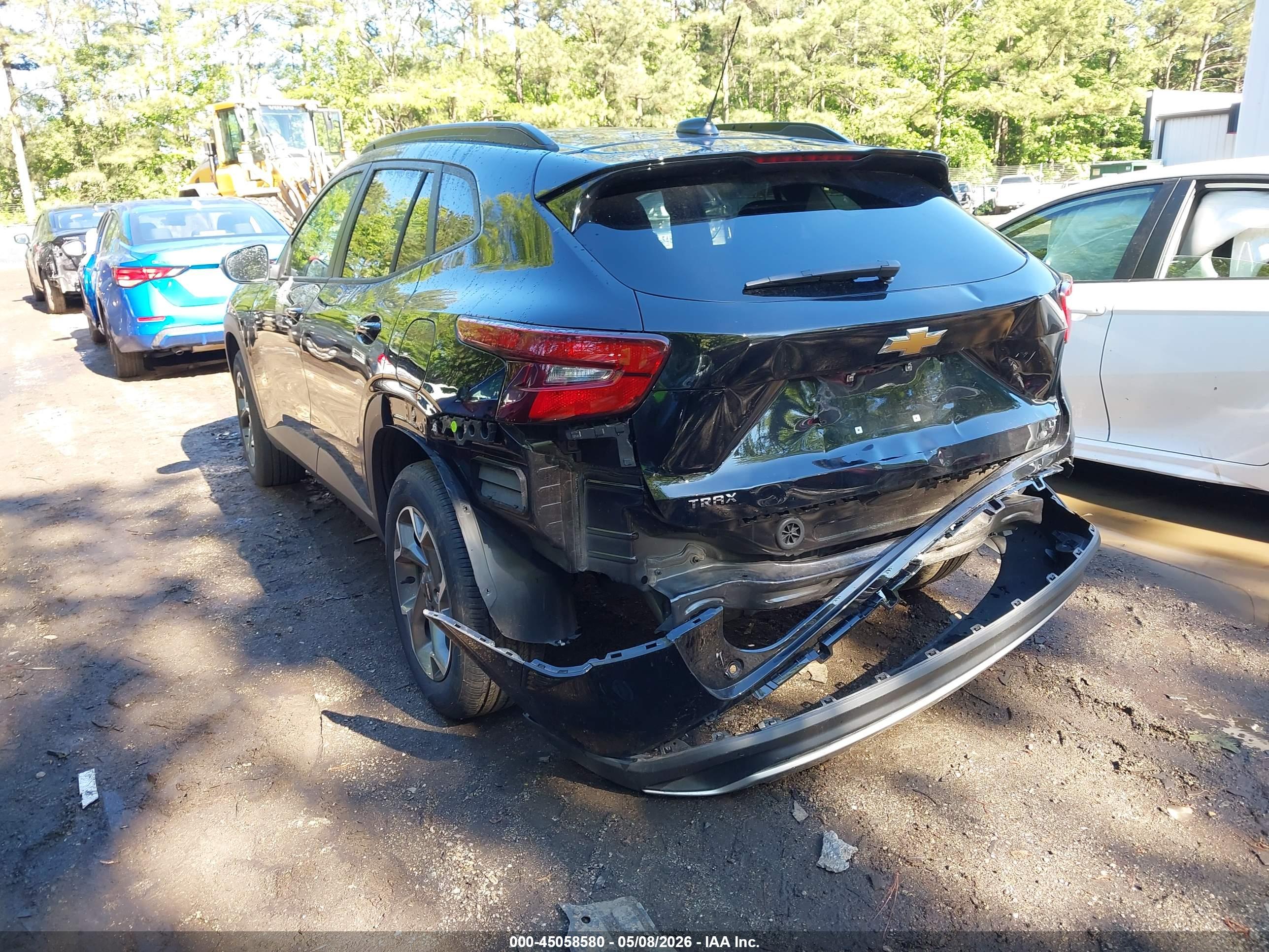 CHEVROLET TRAX image 3