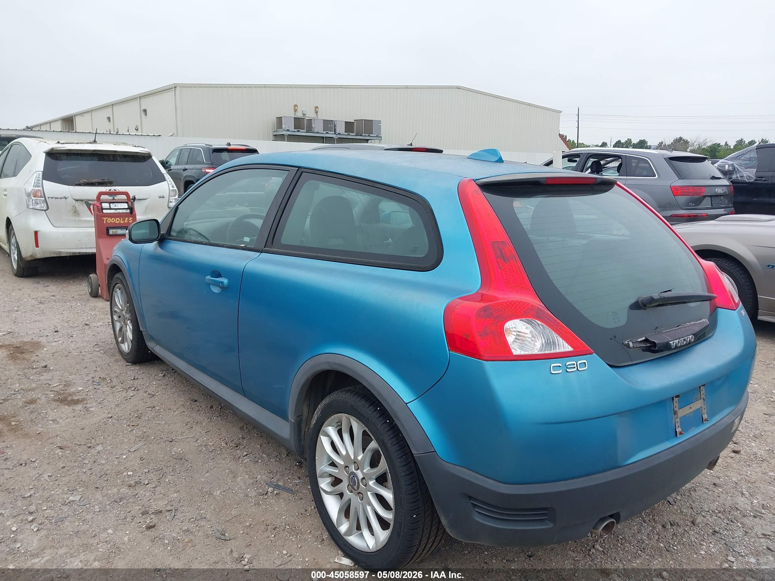 VOLVO C30 image 3