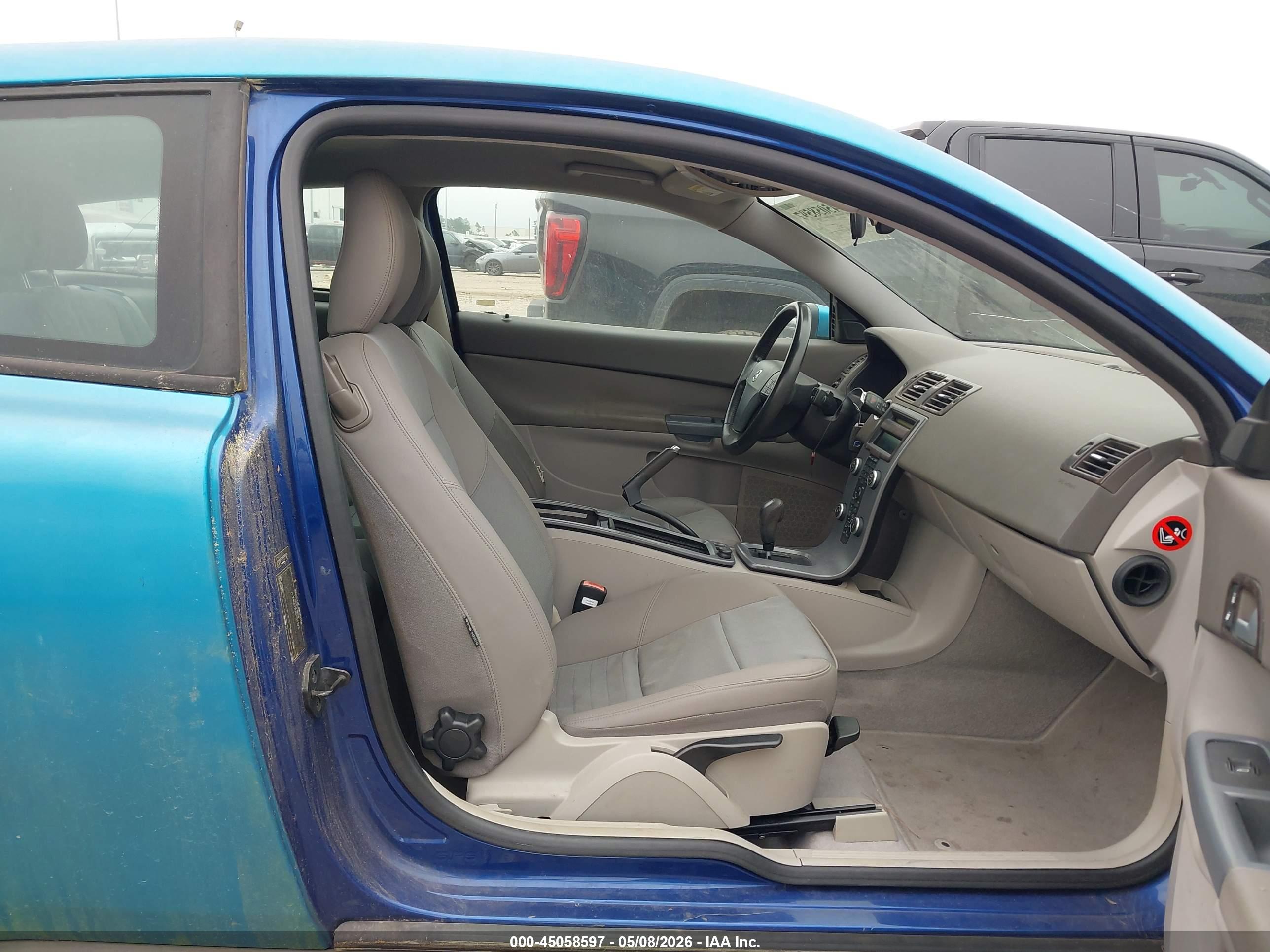 VOLVO C30 image 5