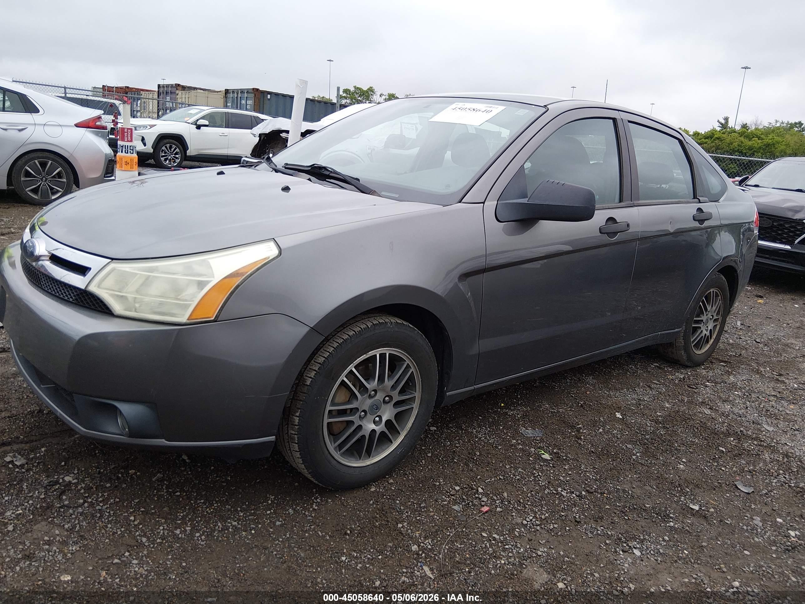FORD FOCUS image 6