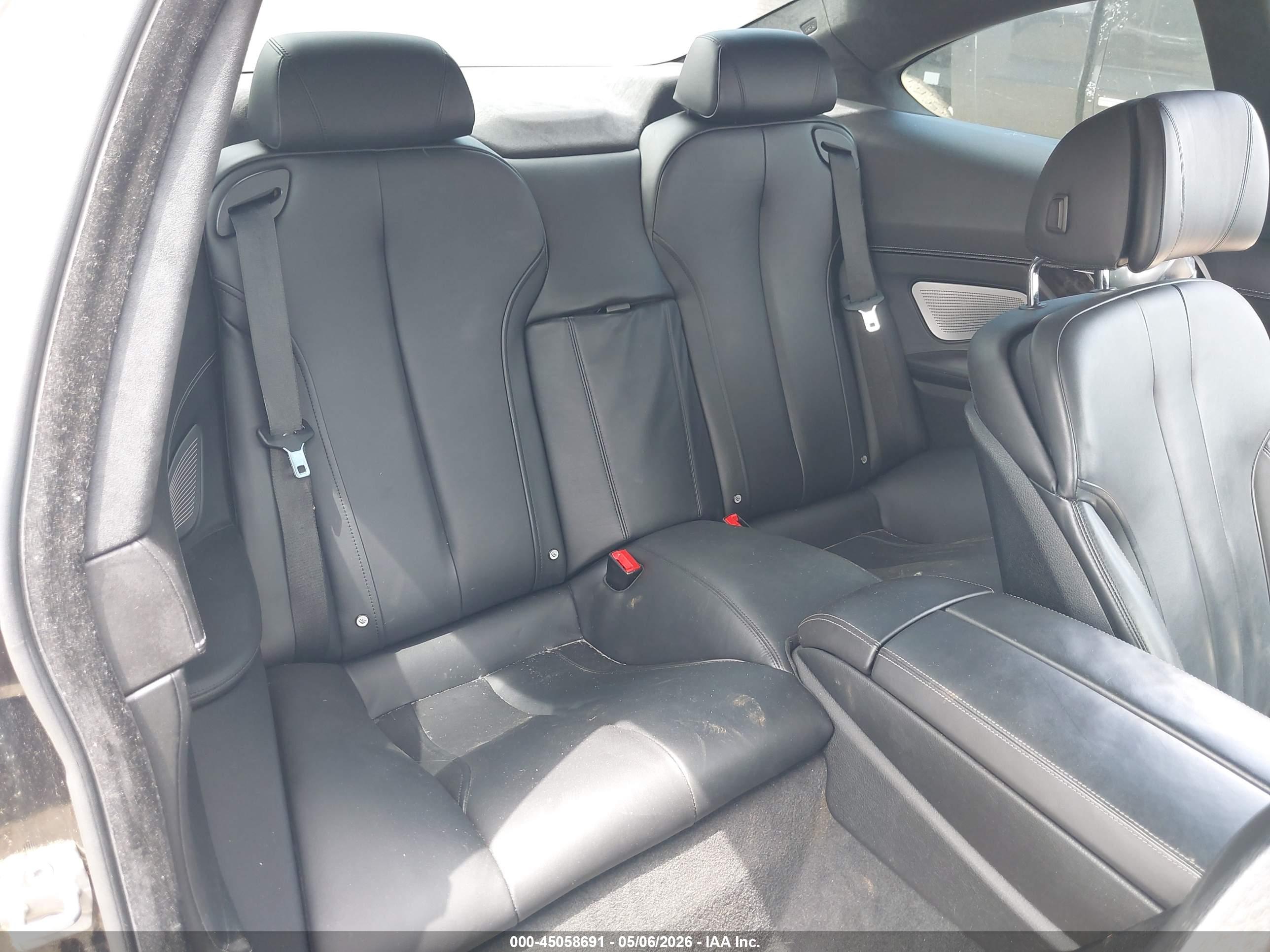 BMW 650I image 8