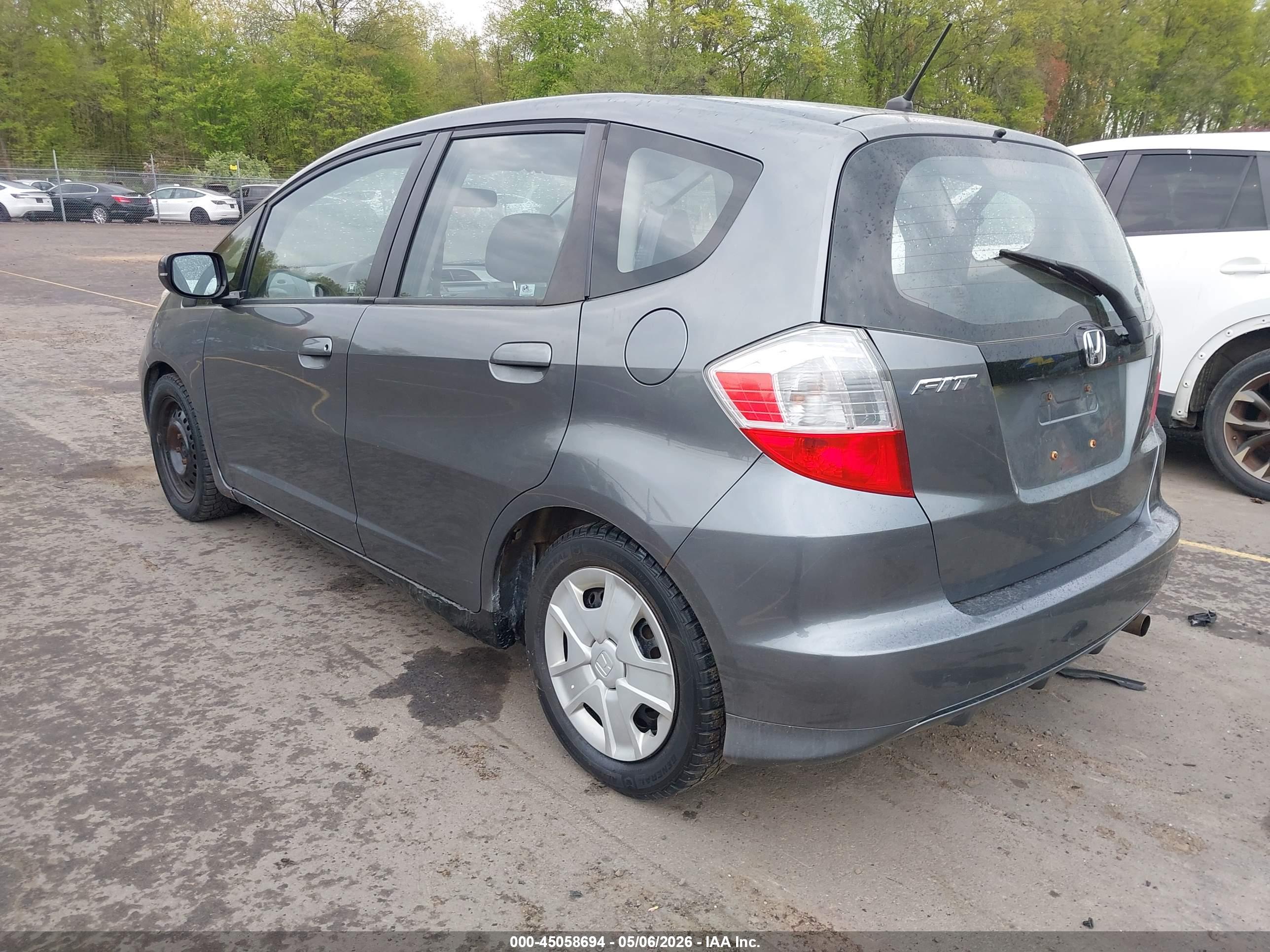 HONDA FIT image 3