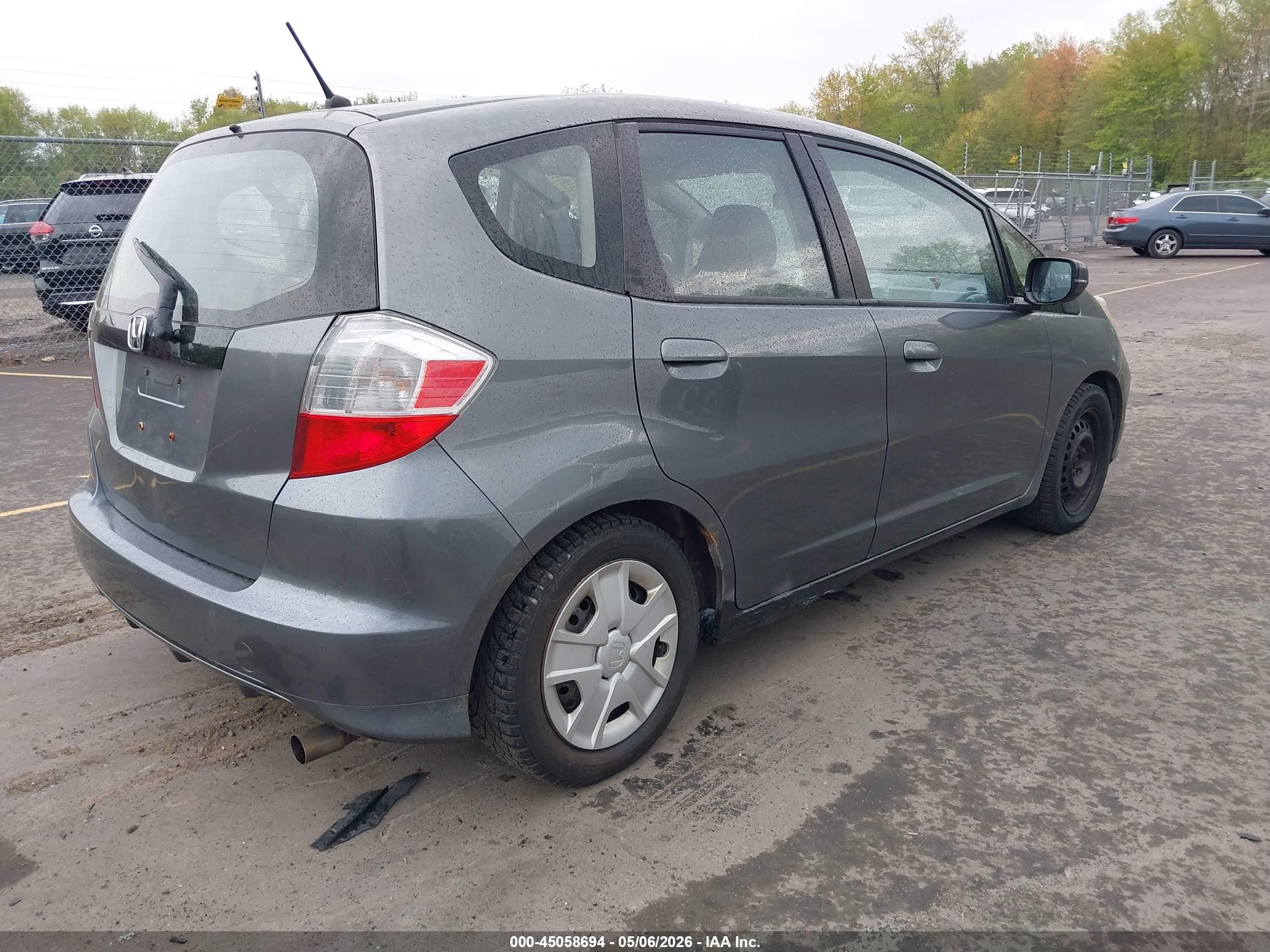HONDA FIT image 4