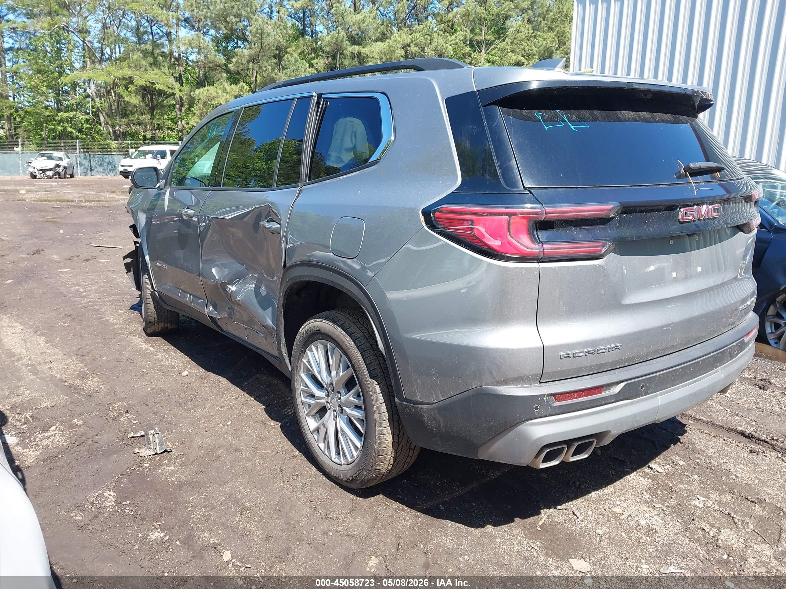GMC ACADIA image 3