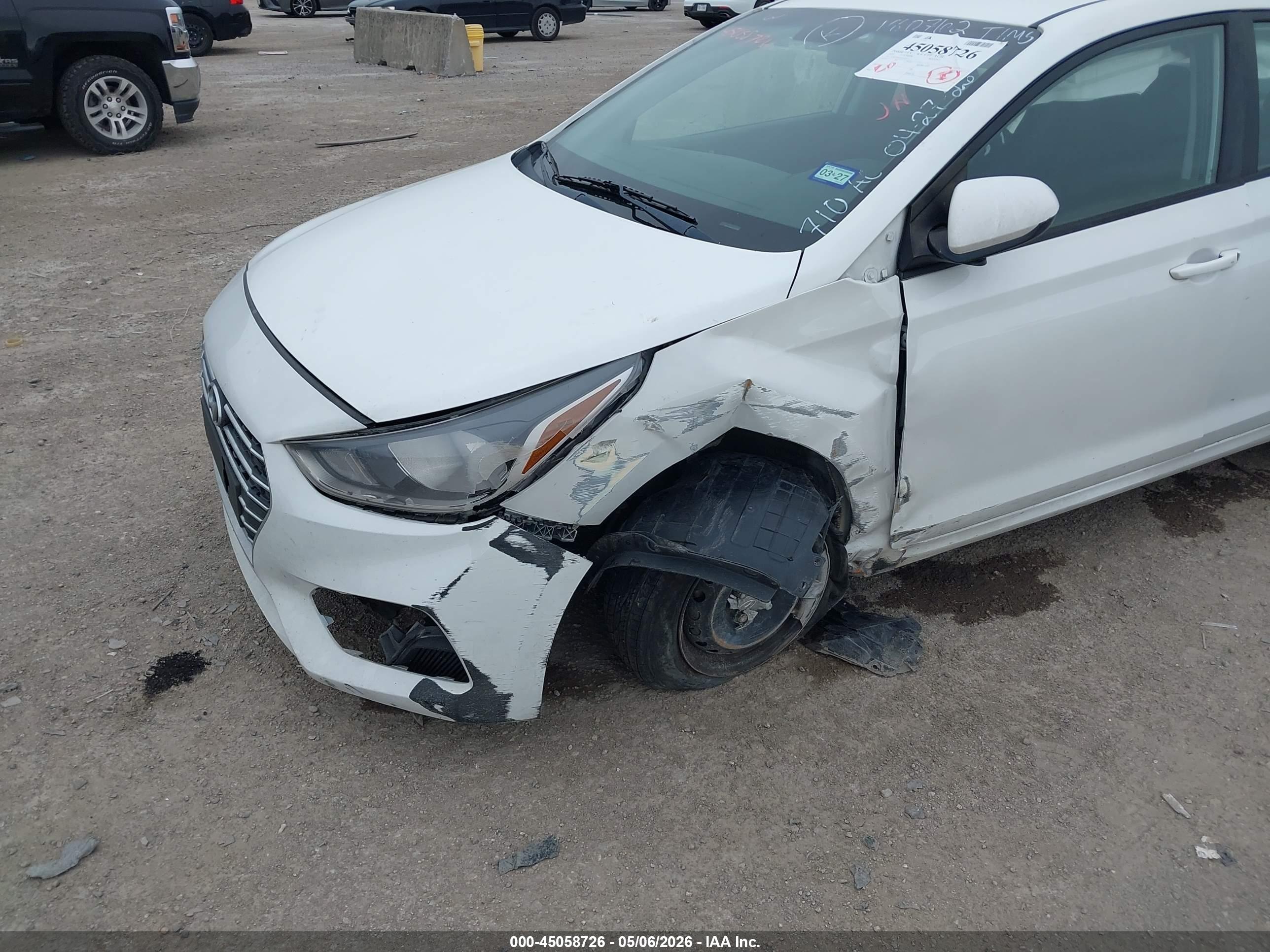HYUNDAI ACCENT image 6