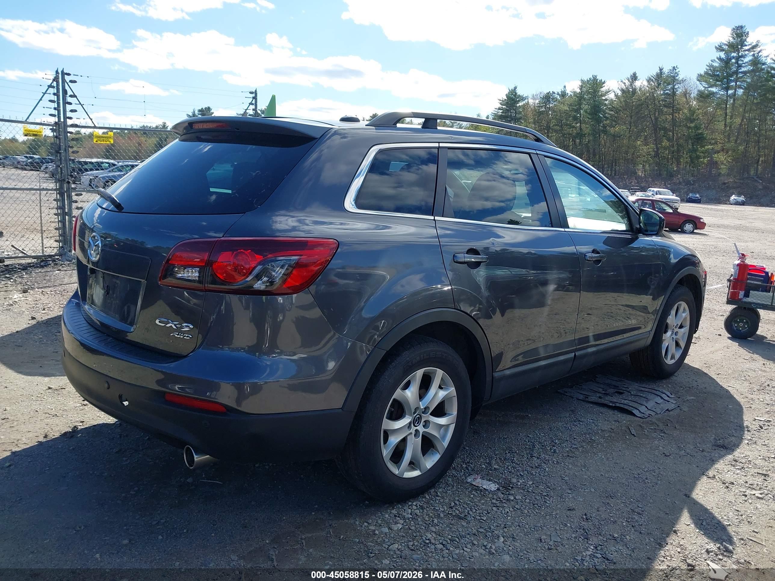 MAZDA CX-9 image 4