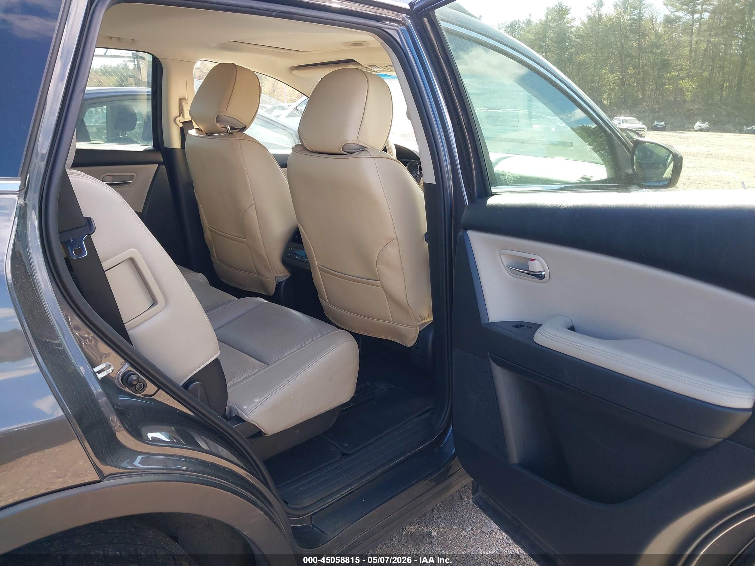 MAZDA CX-9 image 8