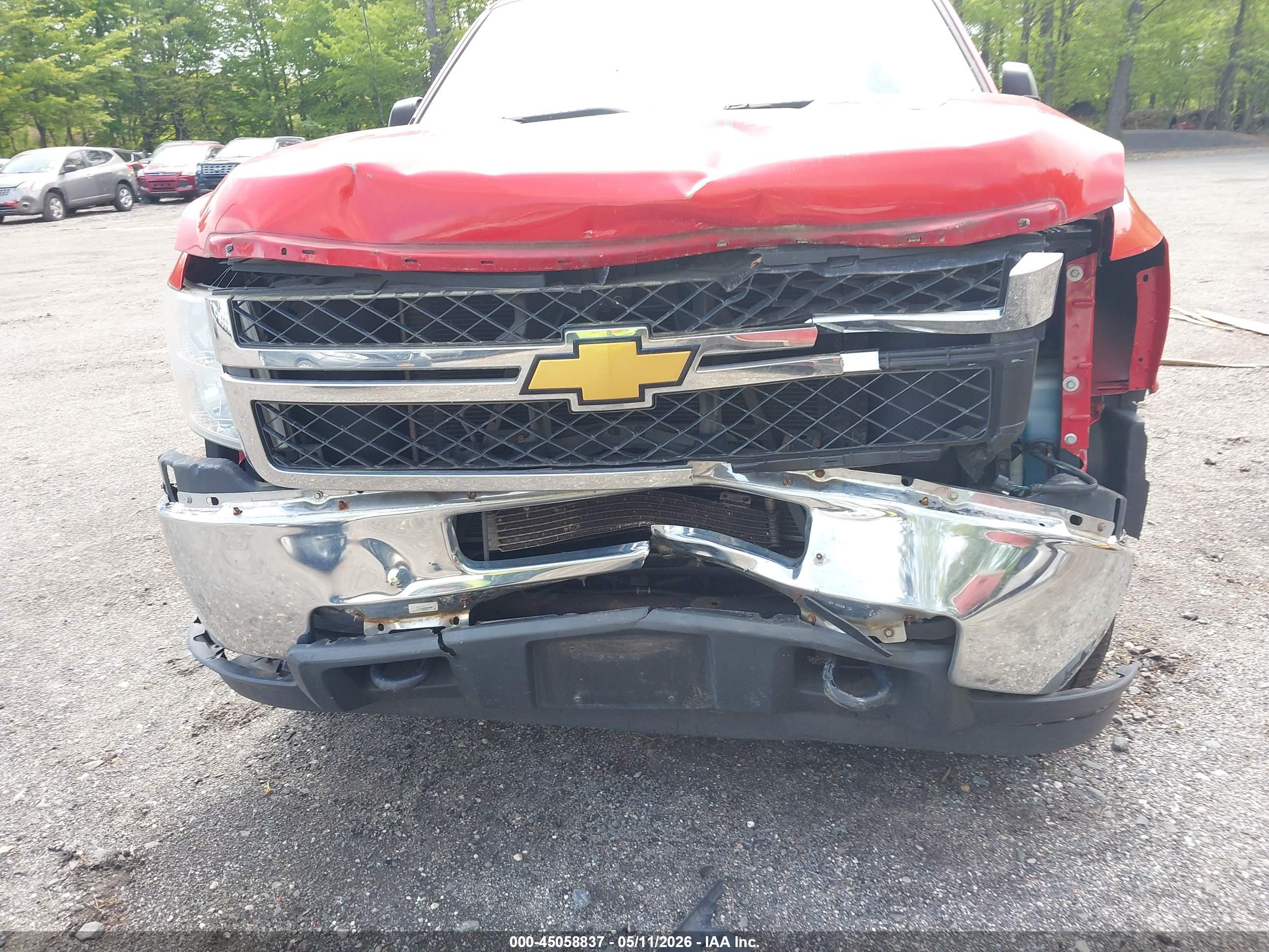 CHEVROLET SILVERADO image 6