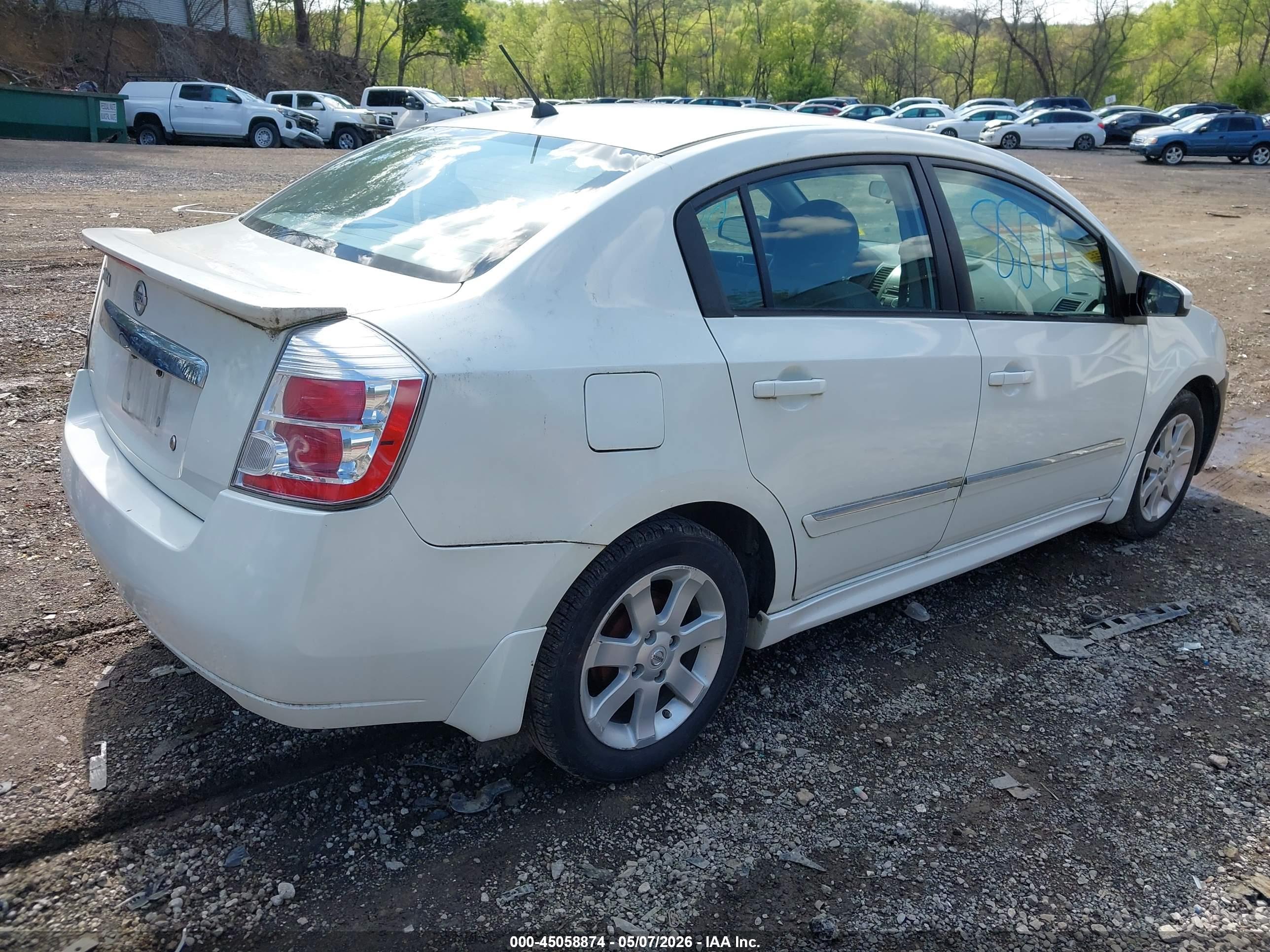 NISSAN SENTRA image 4