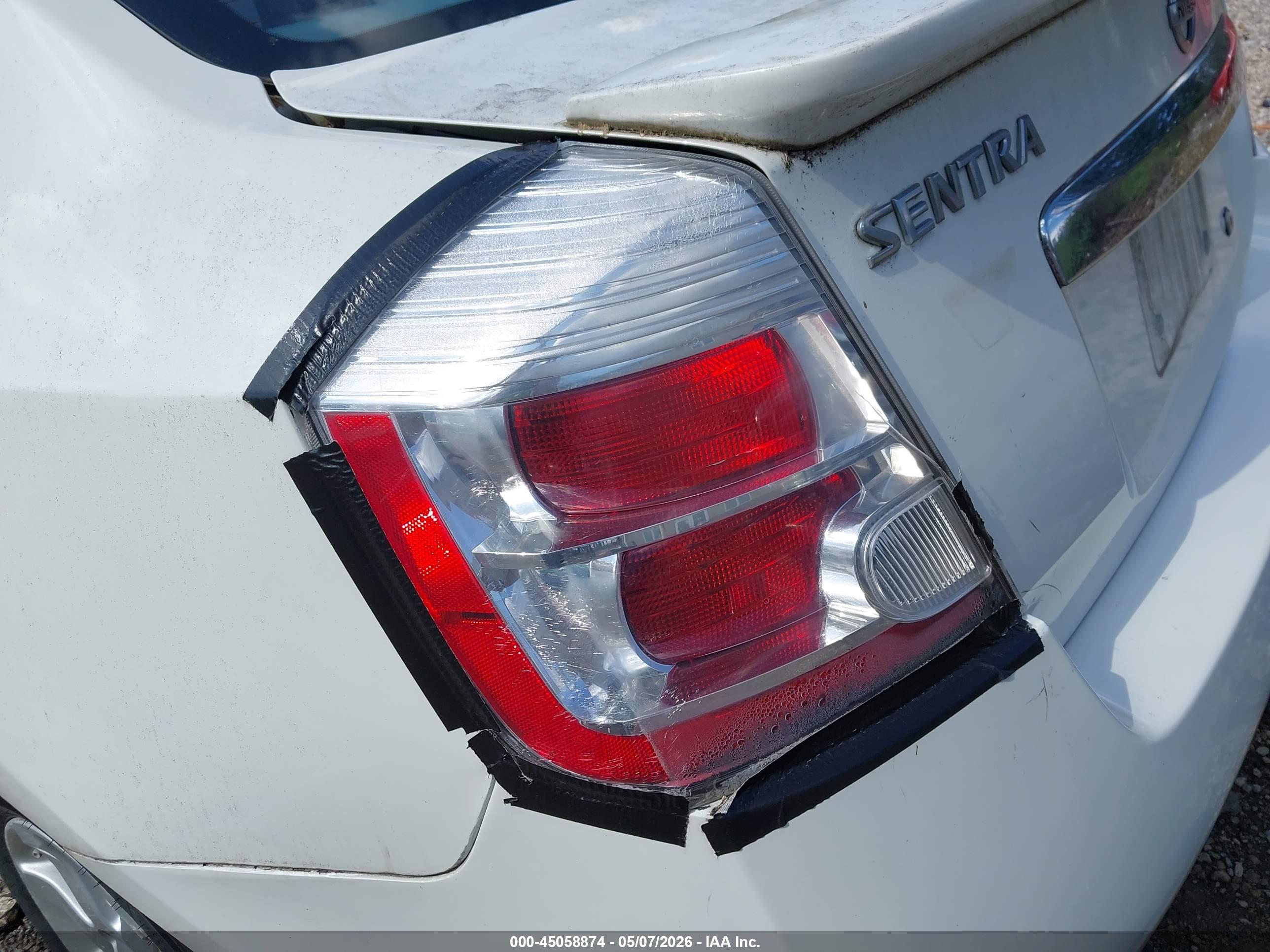 NISSAN SENTRA image 6