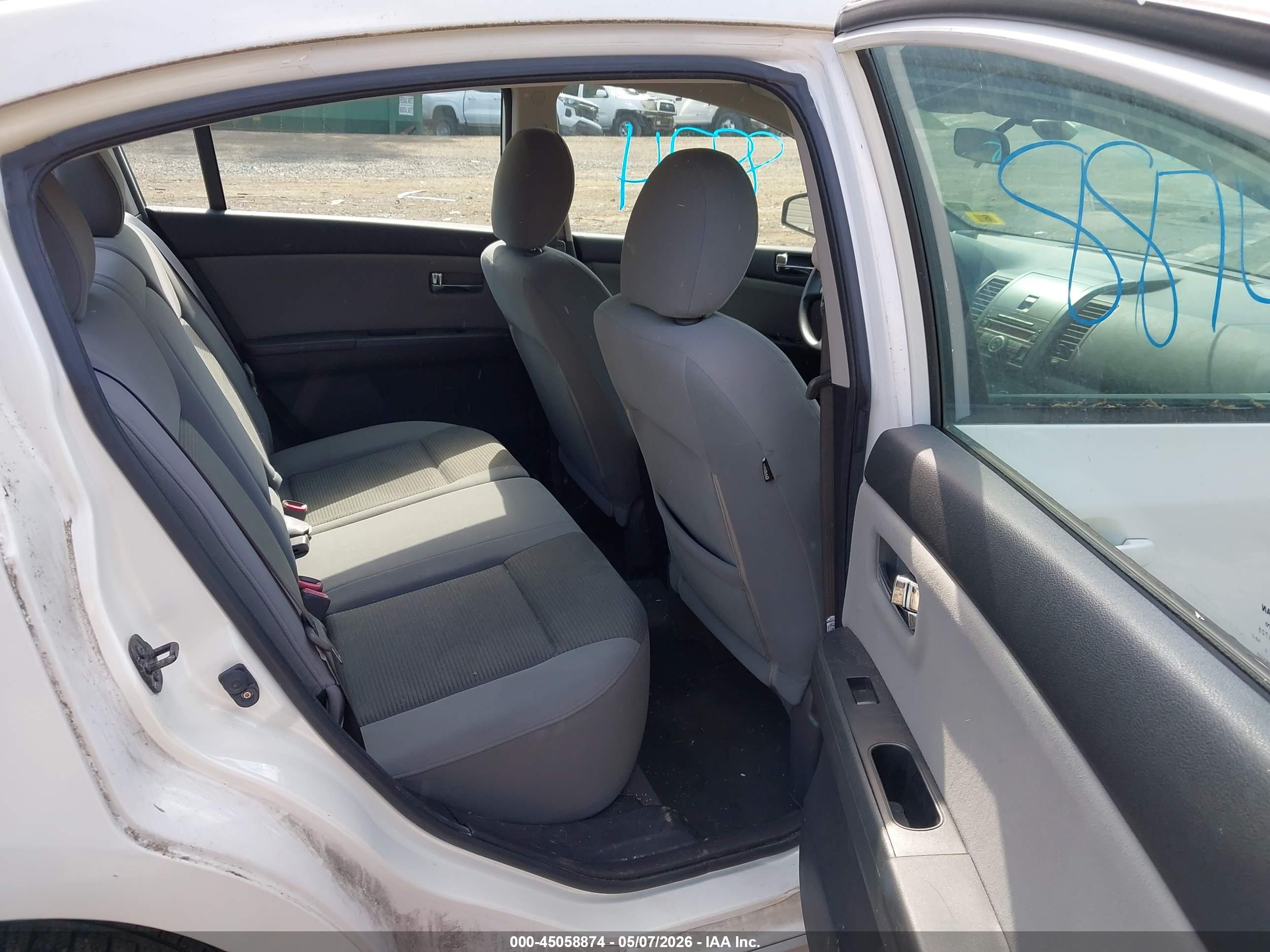 NISSAN SENTRA image 8