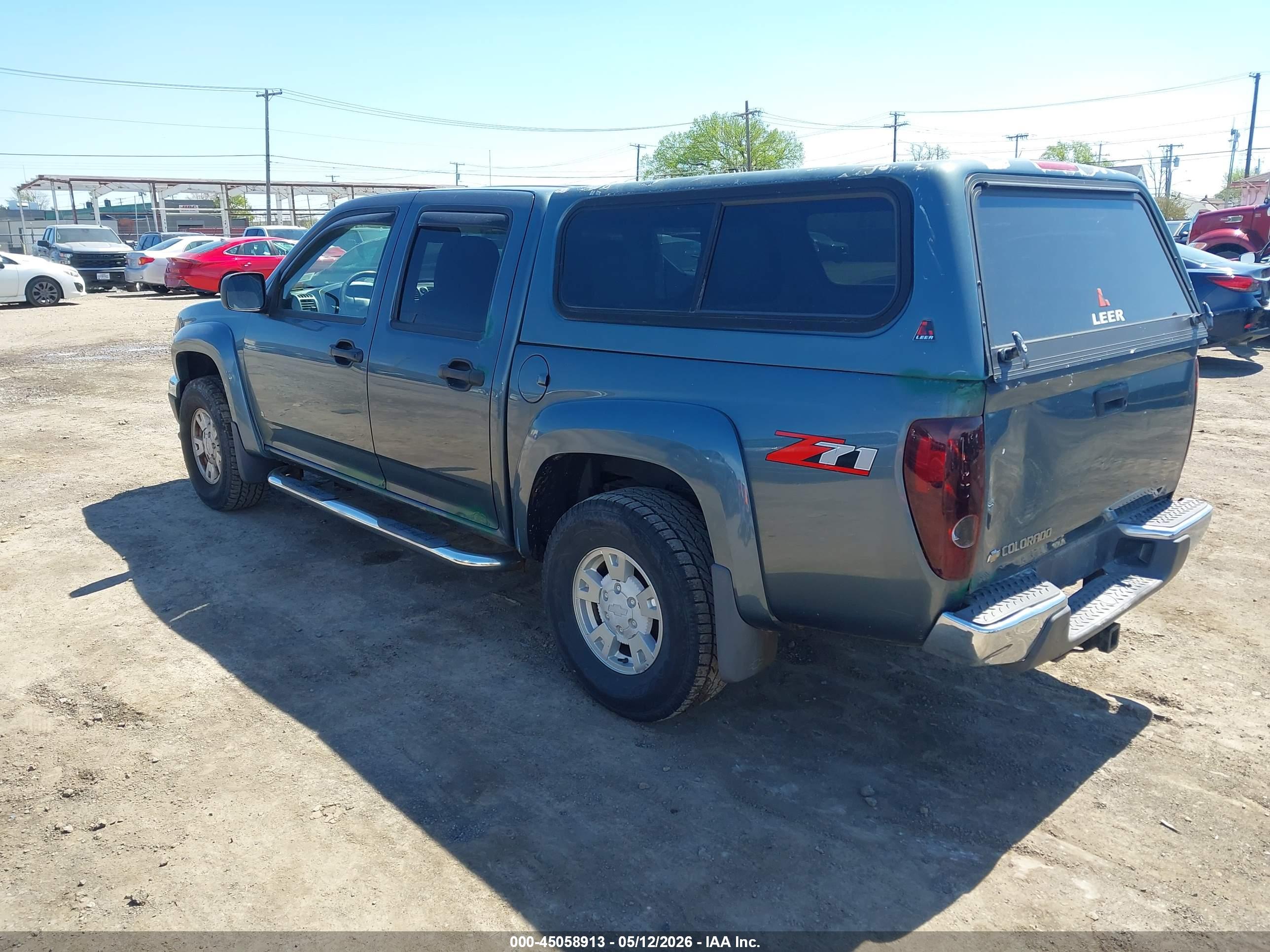 CHEVROLET COLORADO image 3