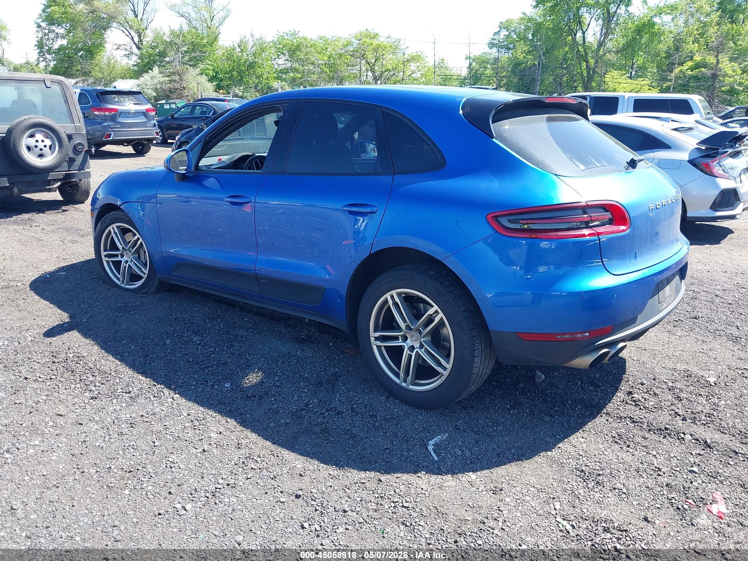 PORSCHE MACAN image 3