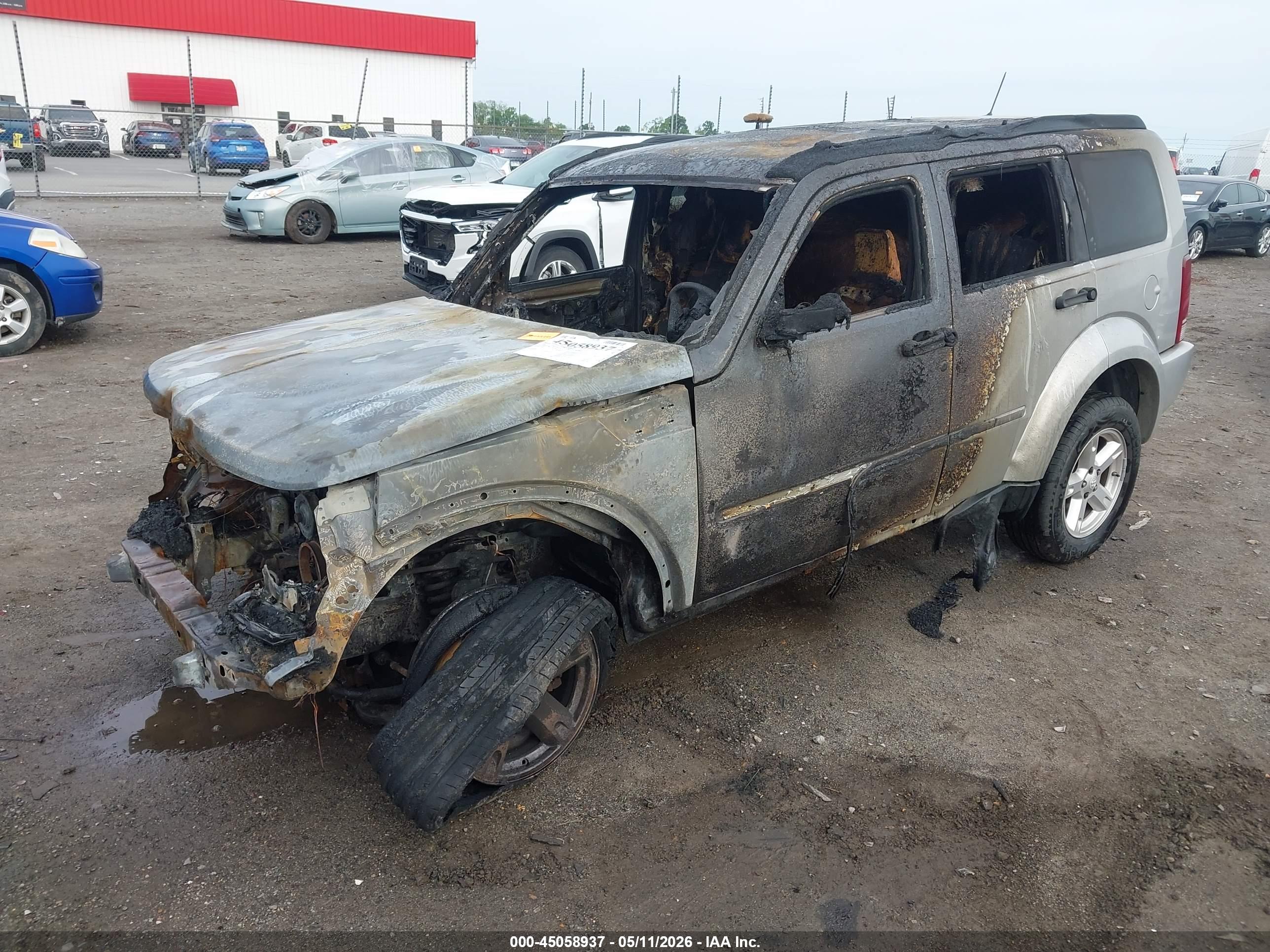 DODGE NITRO image 2