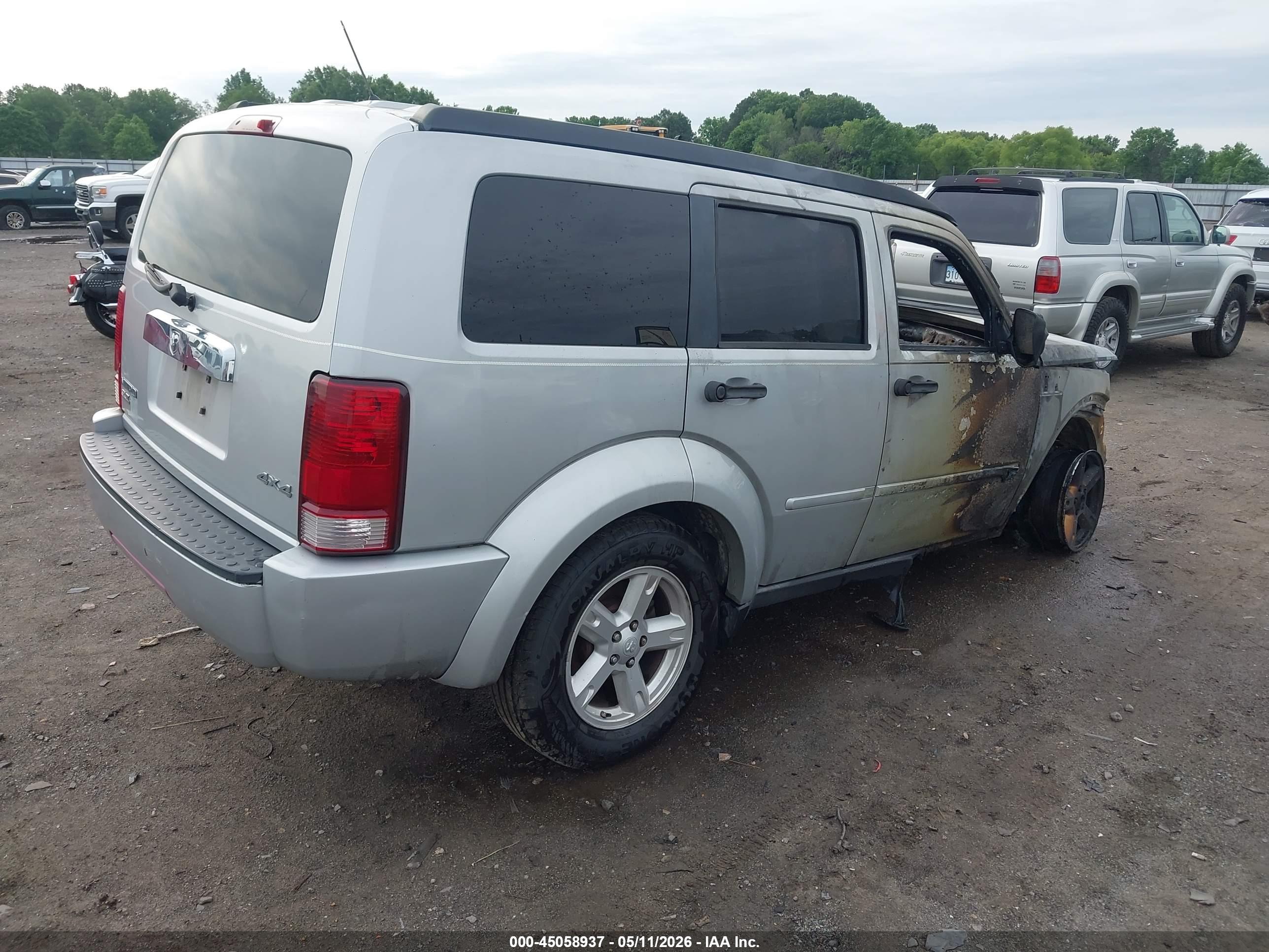 DODGE NITRO image 4