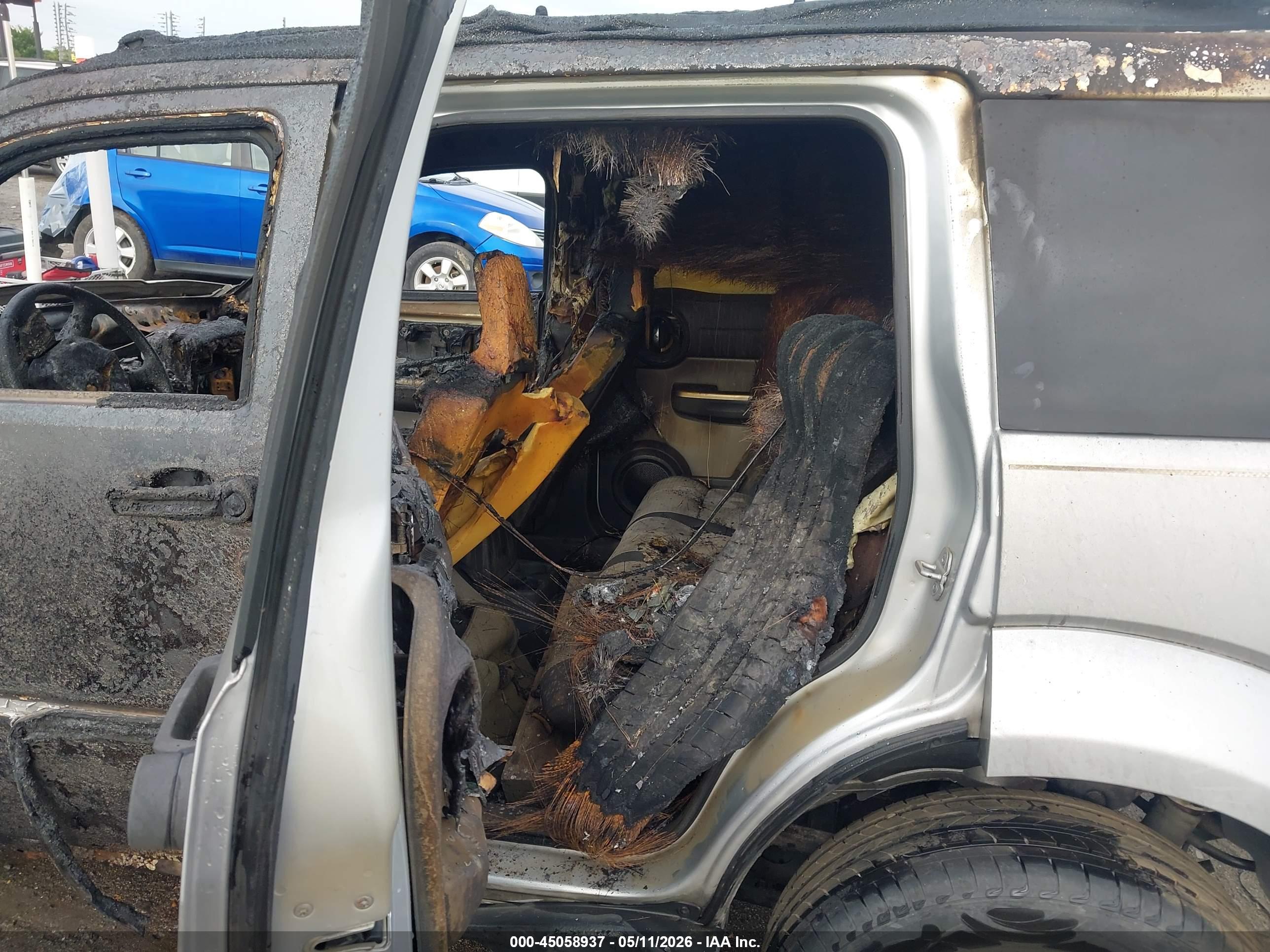 DODGE NITRO image 8