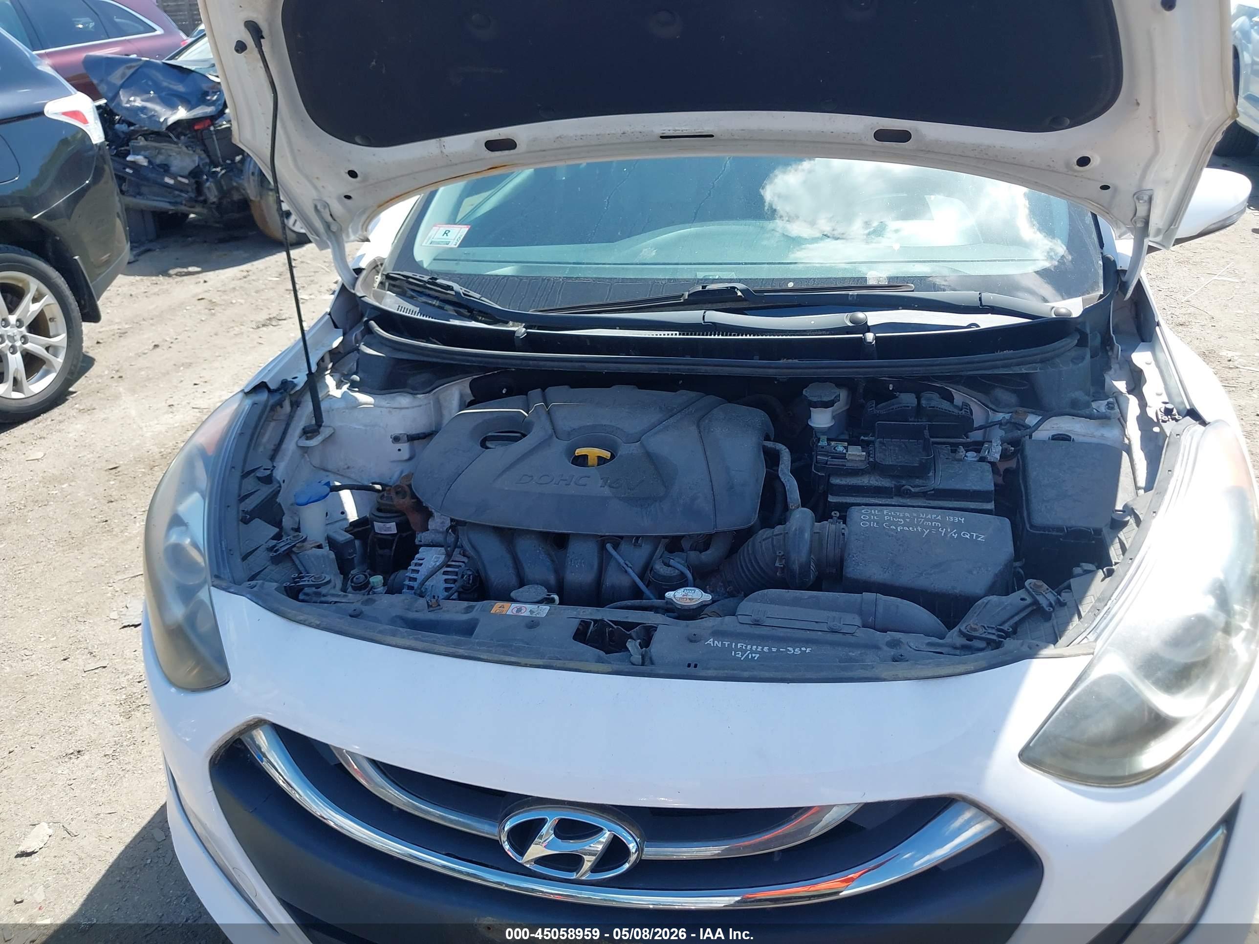 HYUNDAI ELANTRA image 10