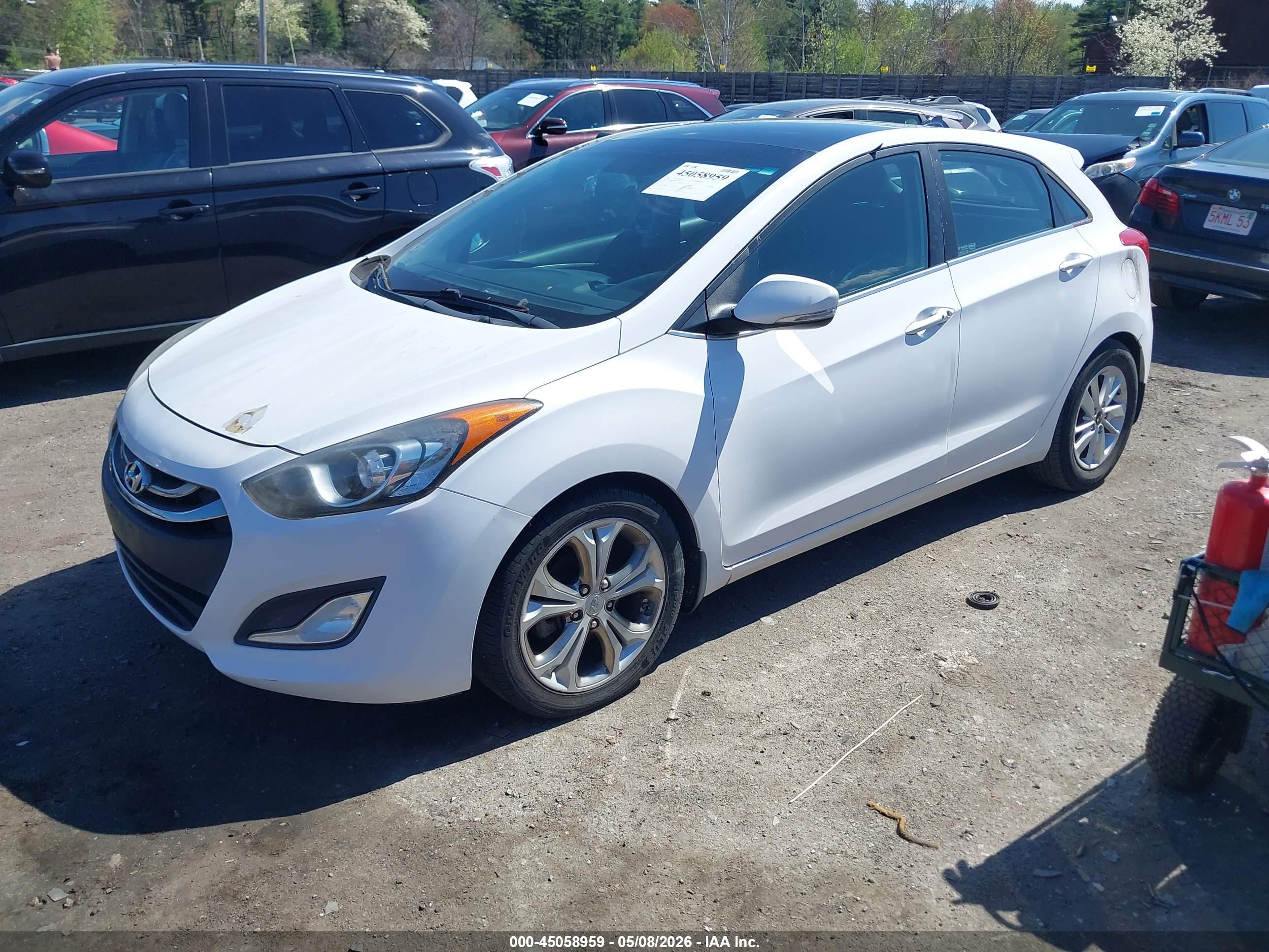 HYUNDAI ELANTRA image 2