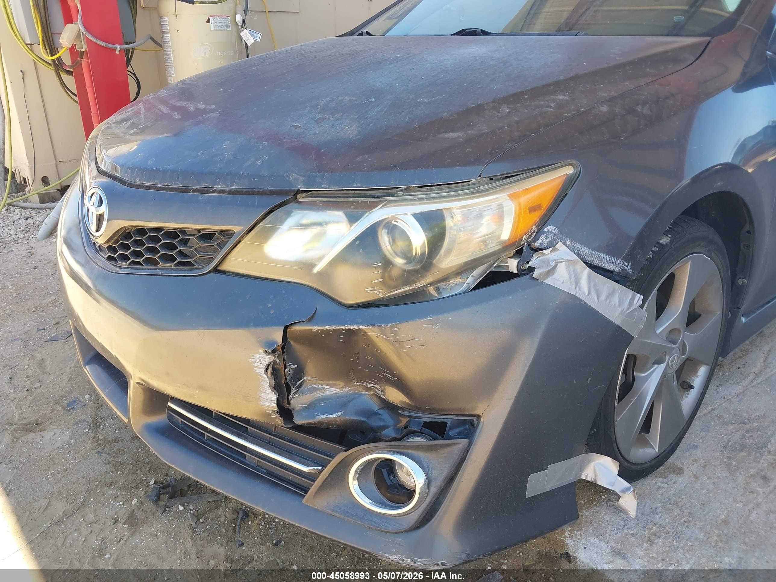 TOYOTA CAMRY image 6