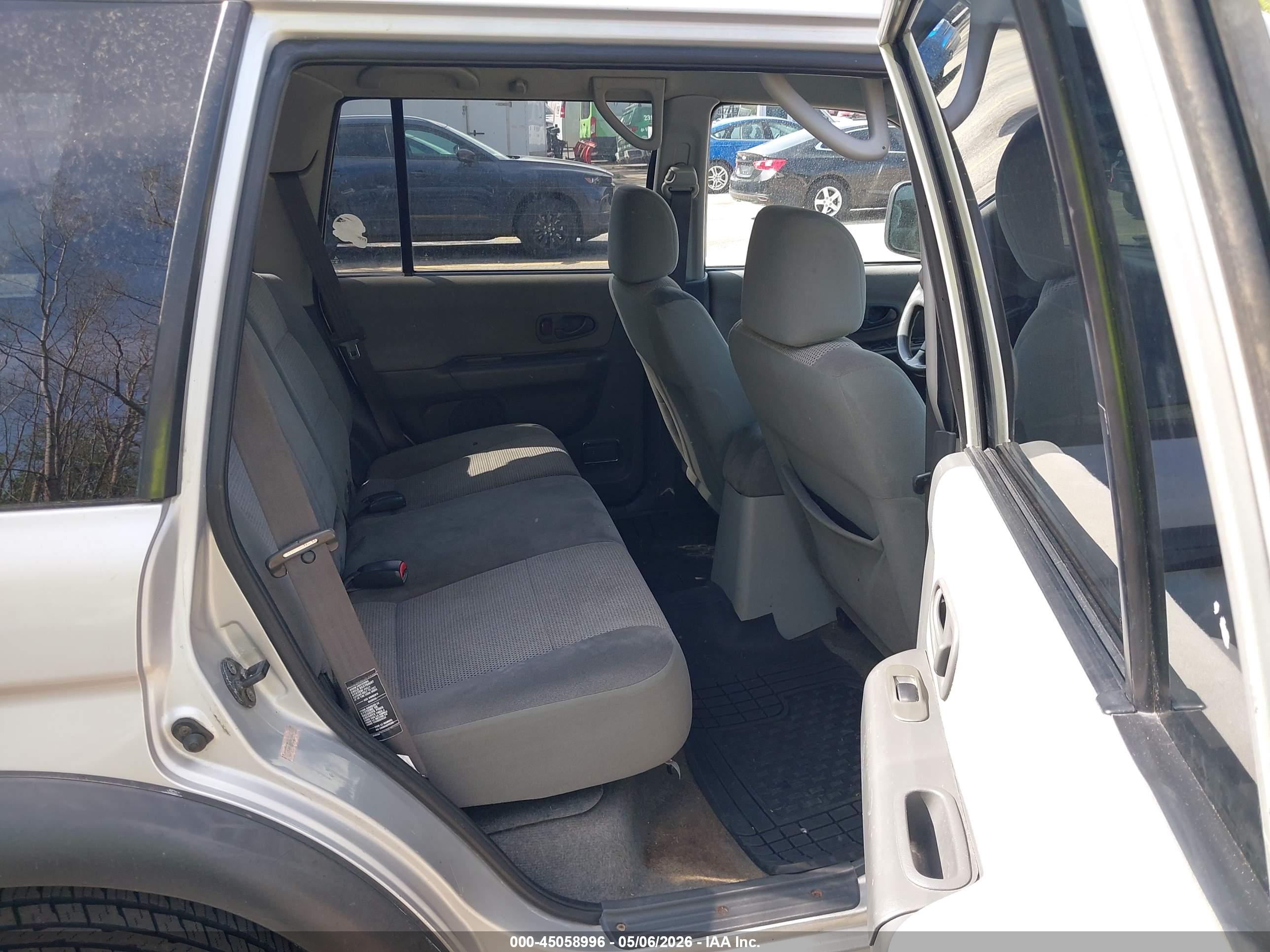 MITSUBISHI MONTERO image 8